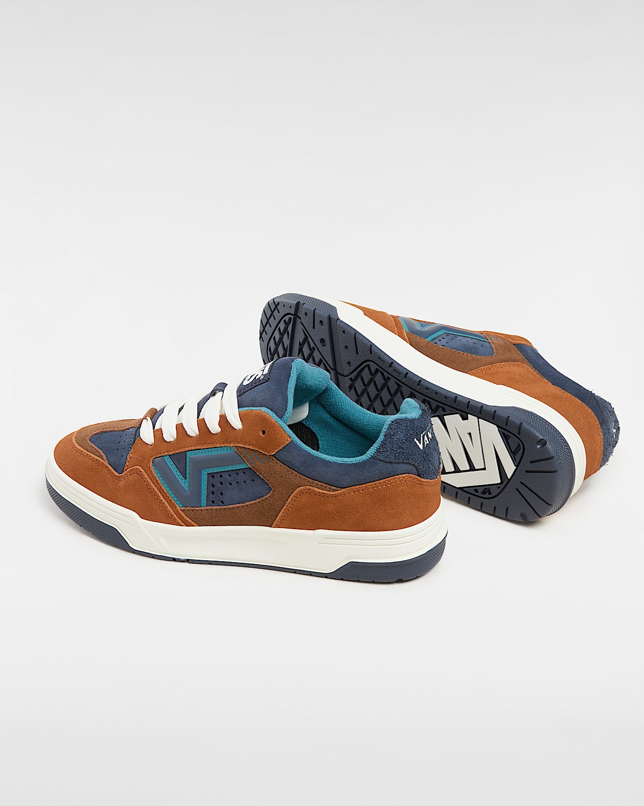 Chaussures Upland VANS Marron ALT2