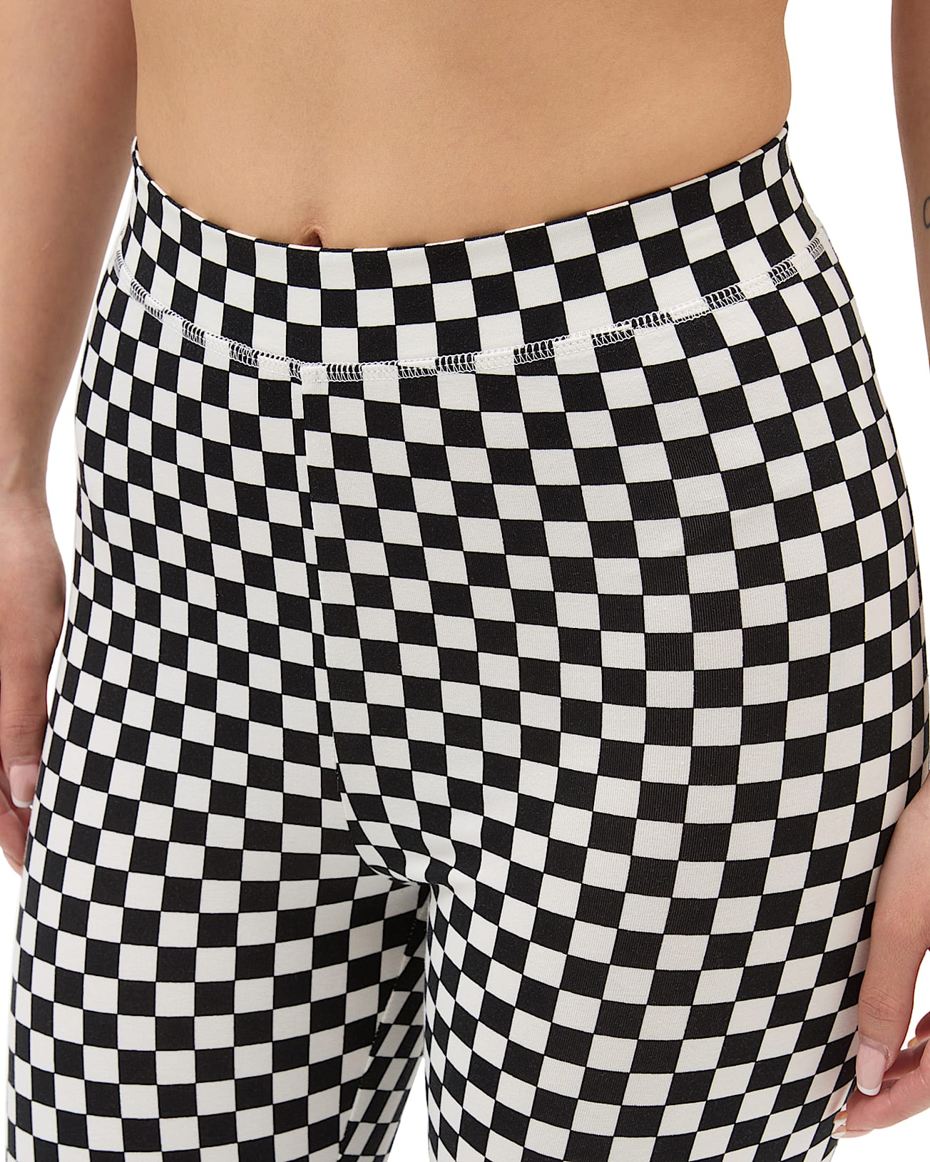 Flying V Print Legging Shorts - 4