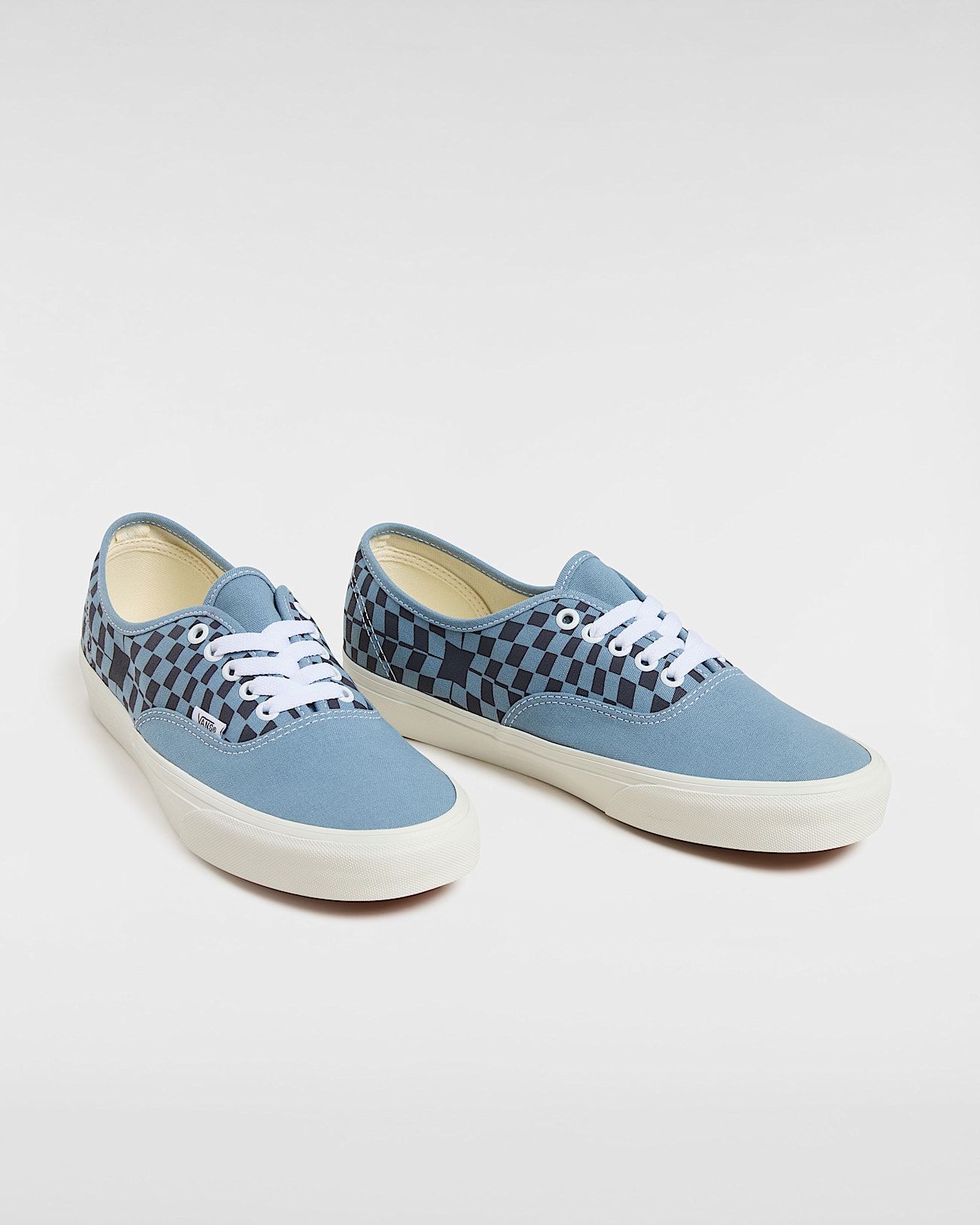 Chaussures Authentic VANS Bleu ALT1