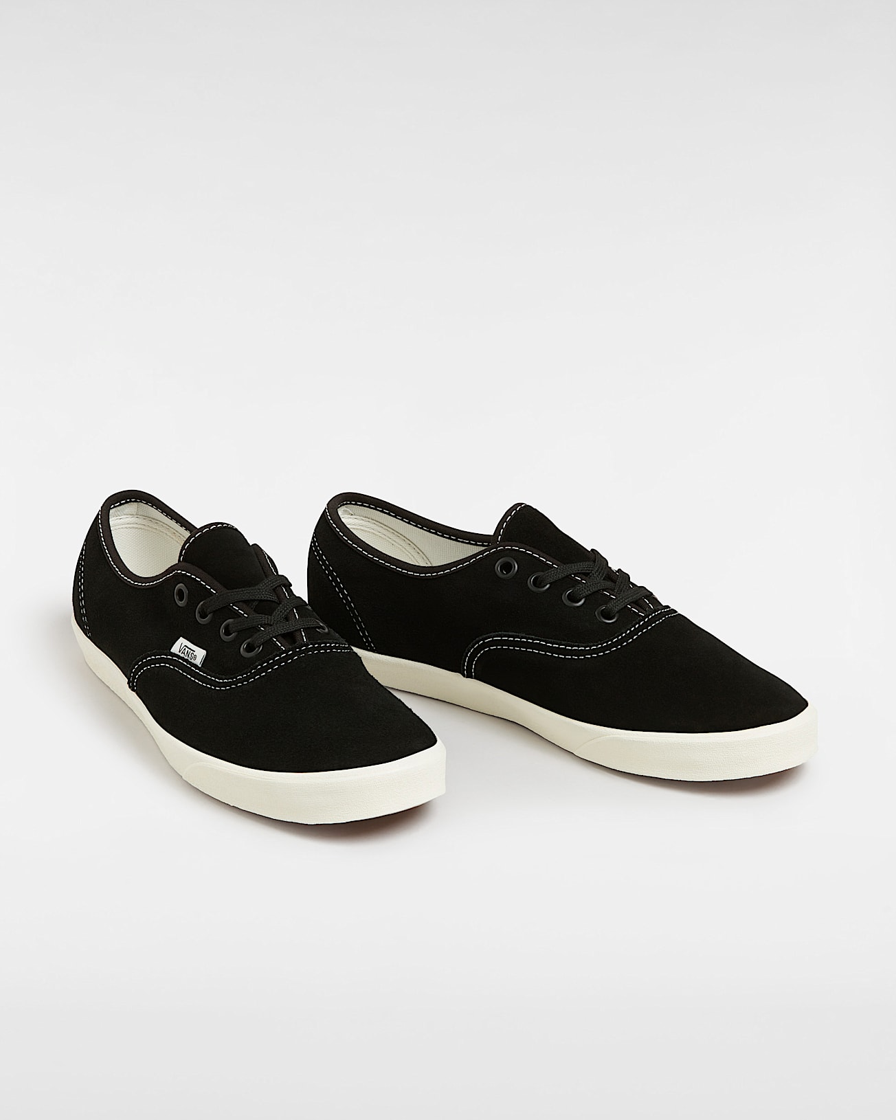 Chaussures en daim Authentic Lowpro VANS Noir ALT1