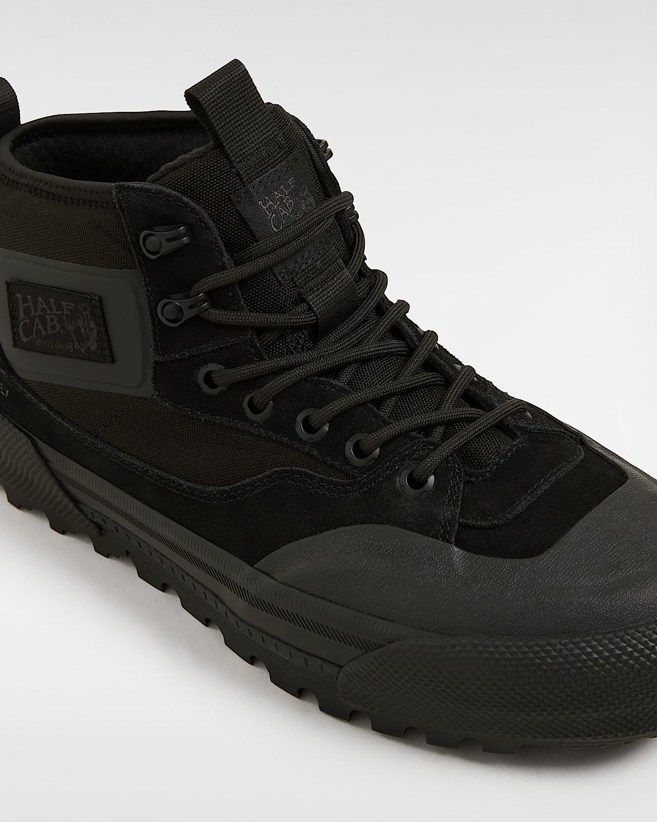 MTE Half Cab GoreTex Shoes VANS Black ALT3