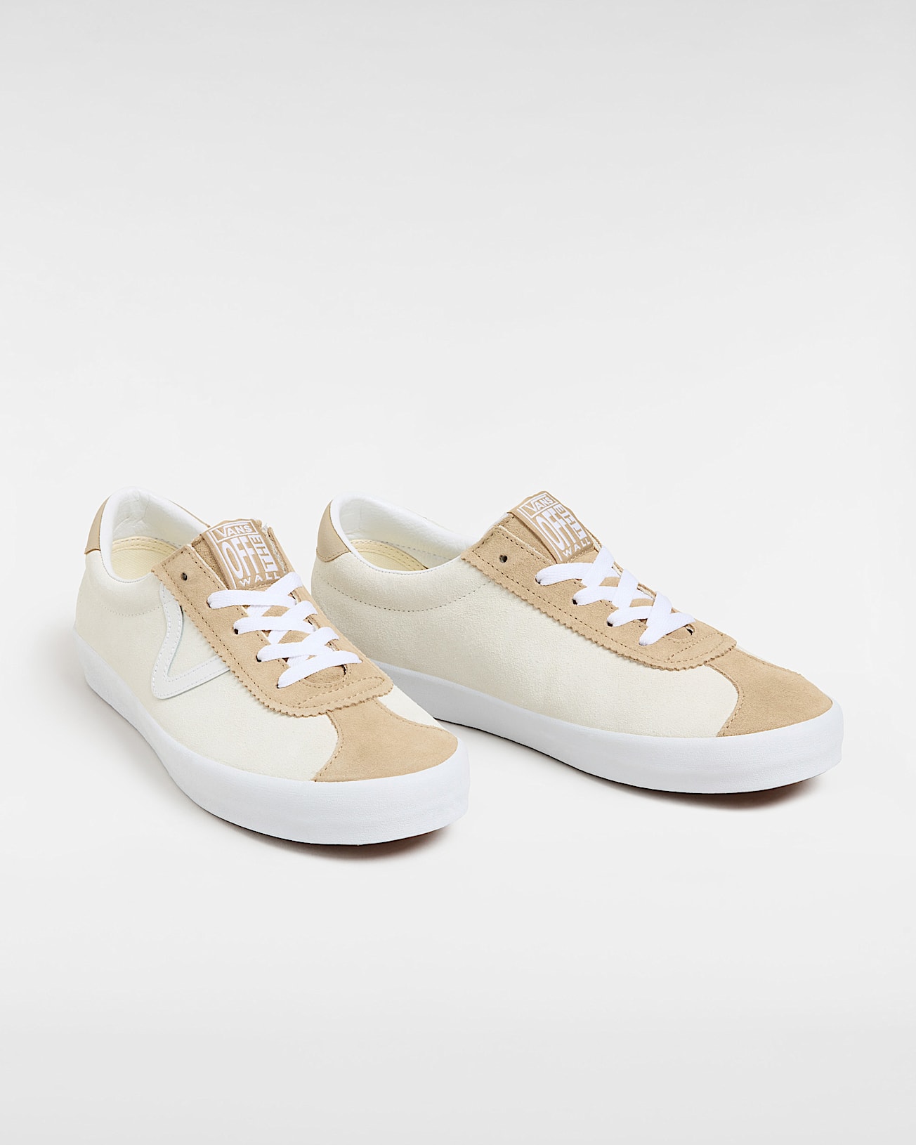 Zapatillas Sport Low de caa baja y ante VANS Beis ALT1