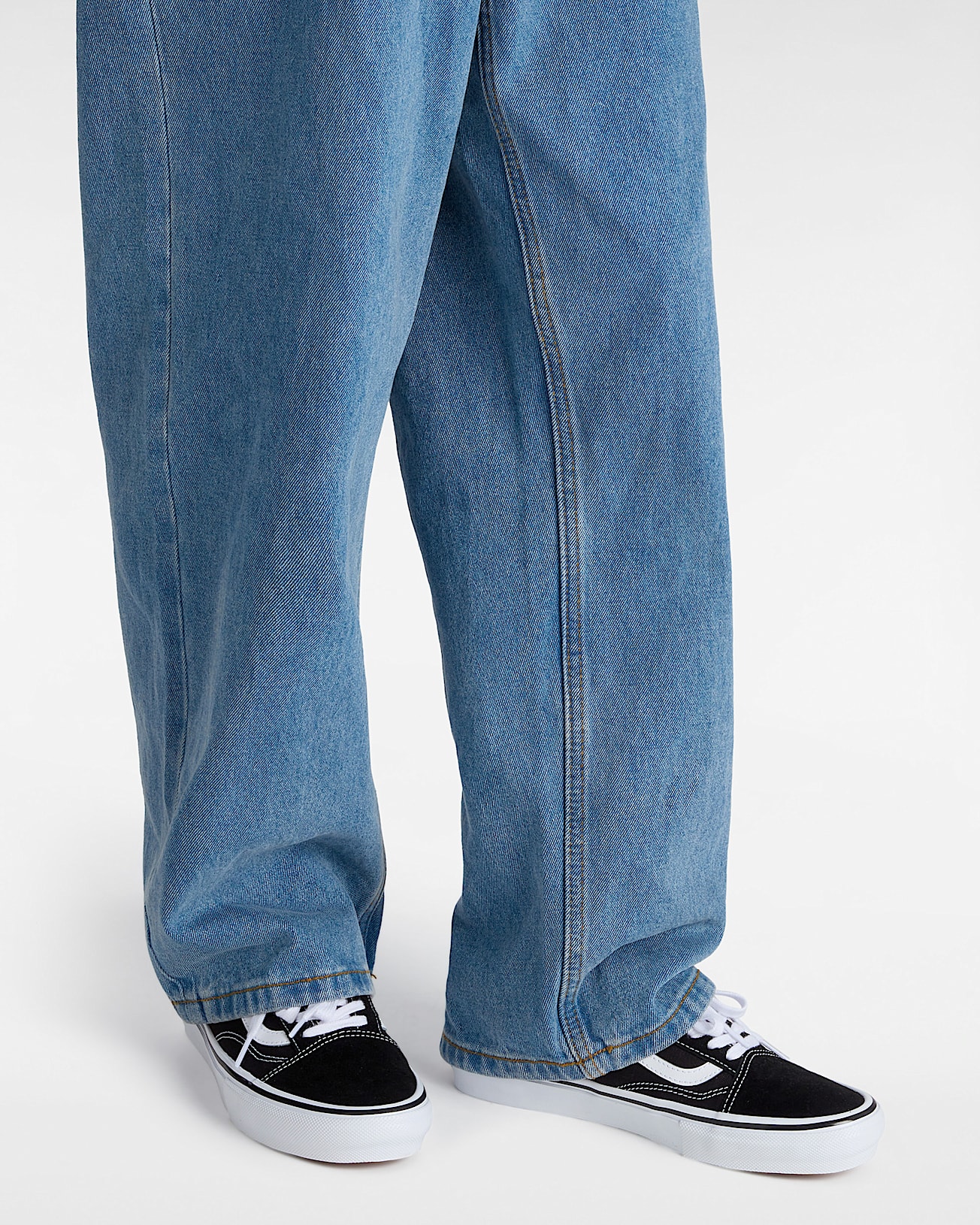 Skate Old Skool Shoes VANS Black ALT4