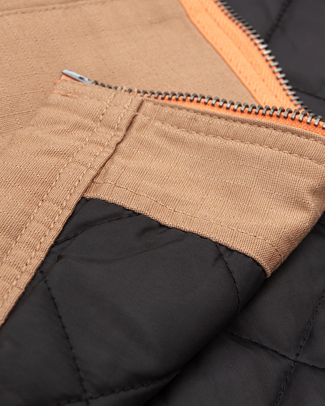 Lizzie Armanto Vest VANS Beige ALT2