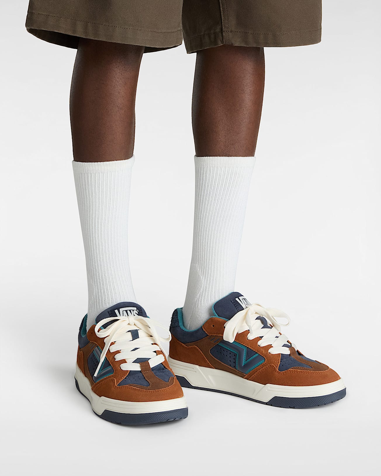 Chaussures Upland VANS Marron ALT4