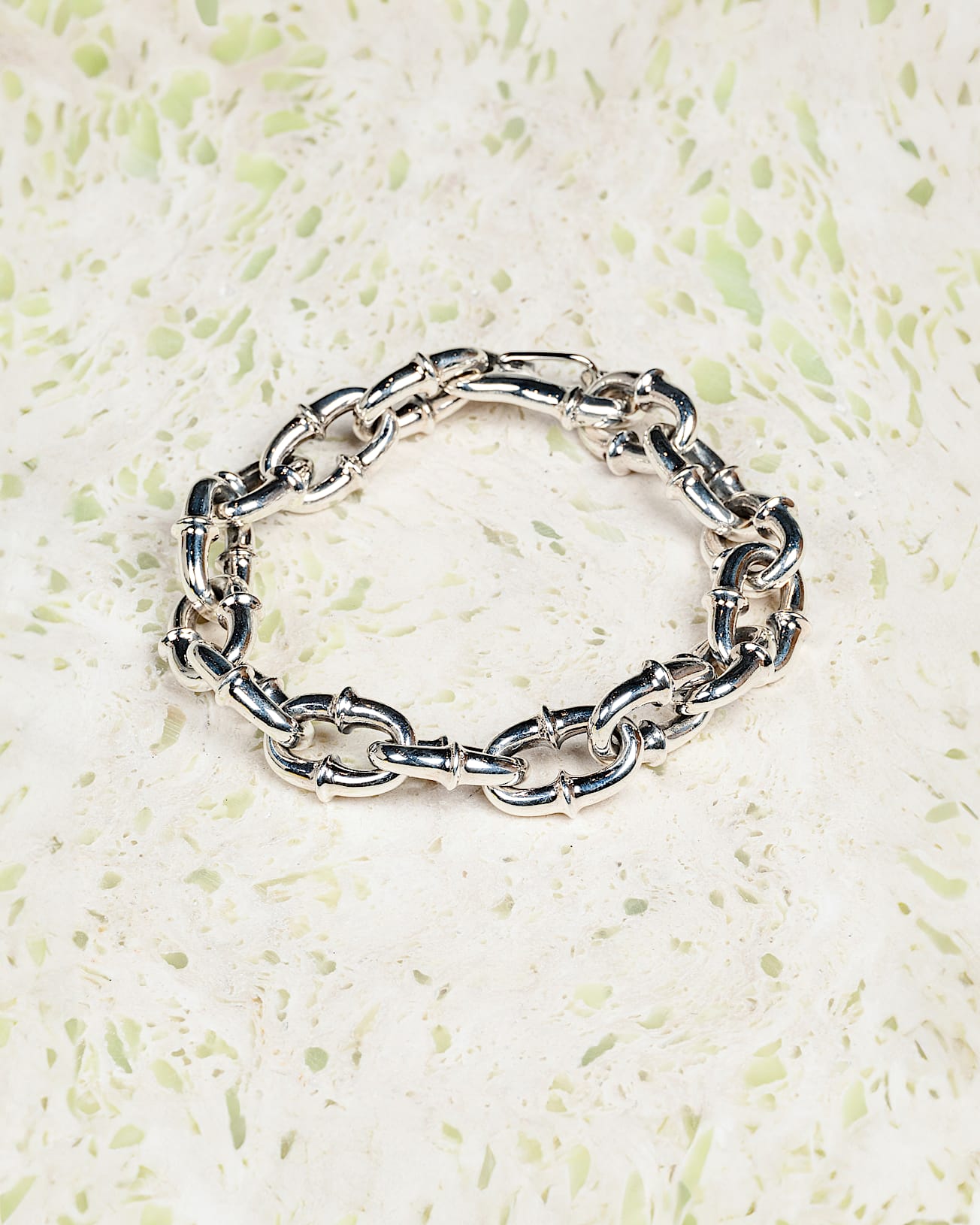 The Frog Lock Down Bracelet in Grey| Vans UK