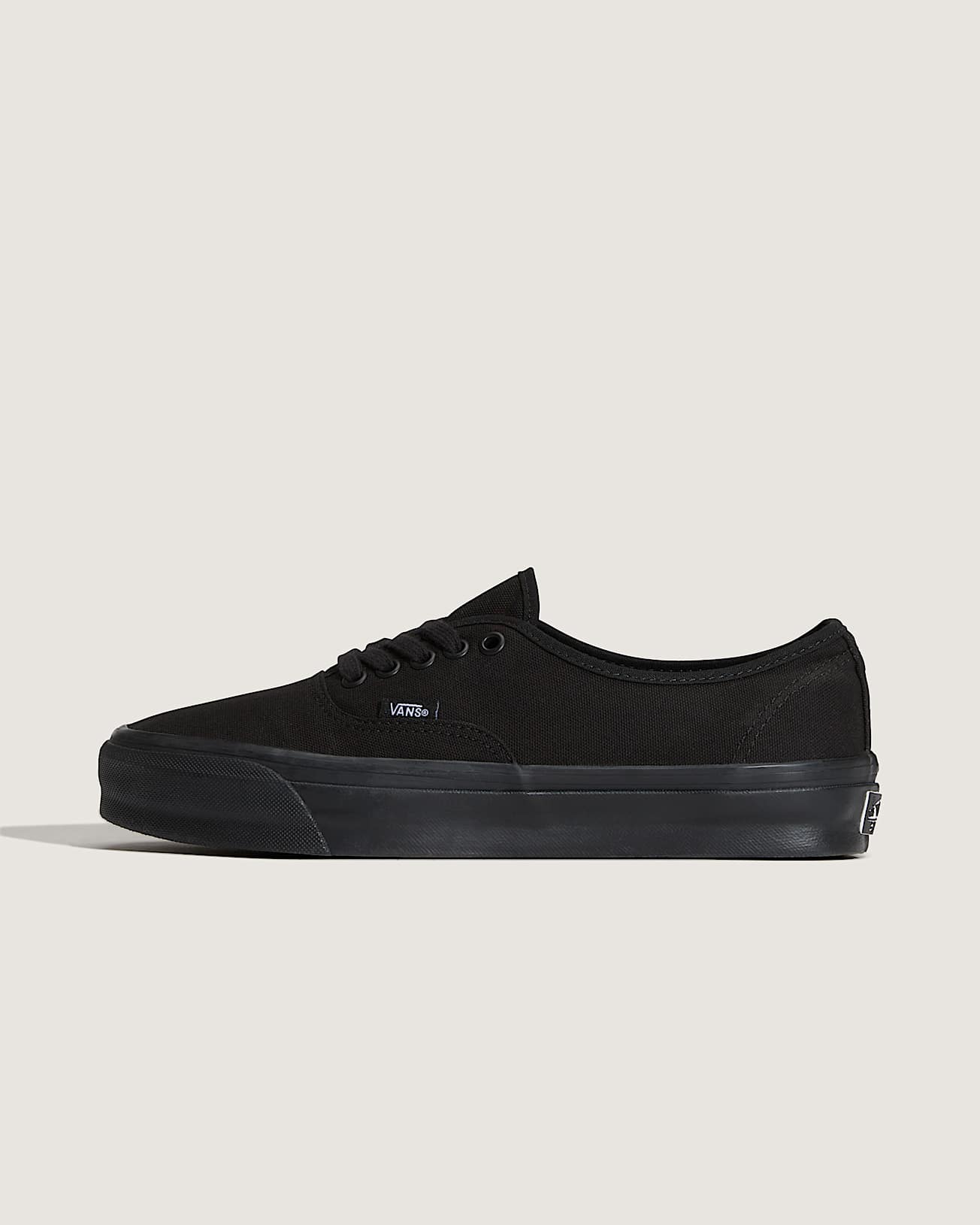 Premium Authentic 44 Schuhe VANS Schwarz HERO