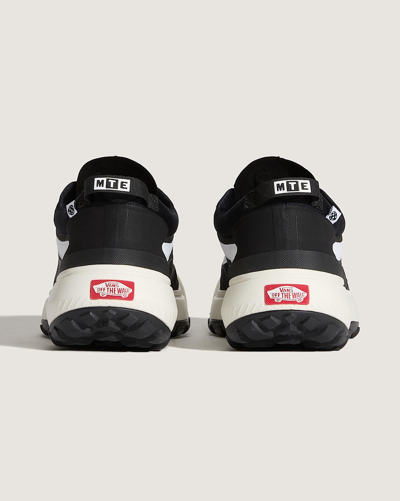 MTE Crosspath Schuhe VANS Schwarz ALT3