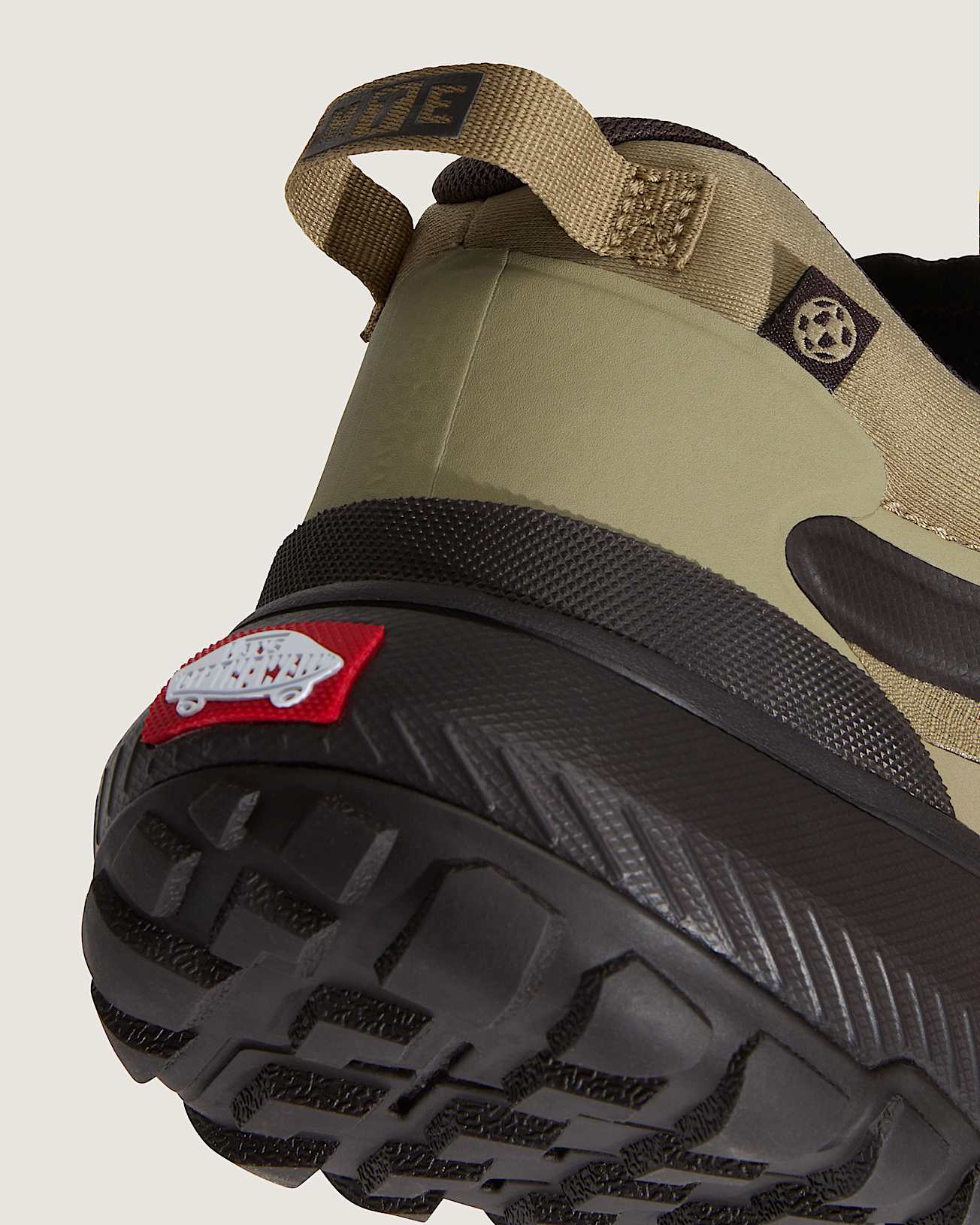 Crosspath Shoes VANS Brown ALT8