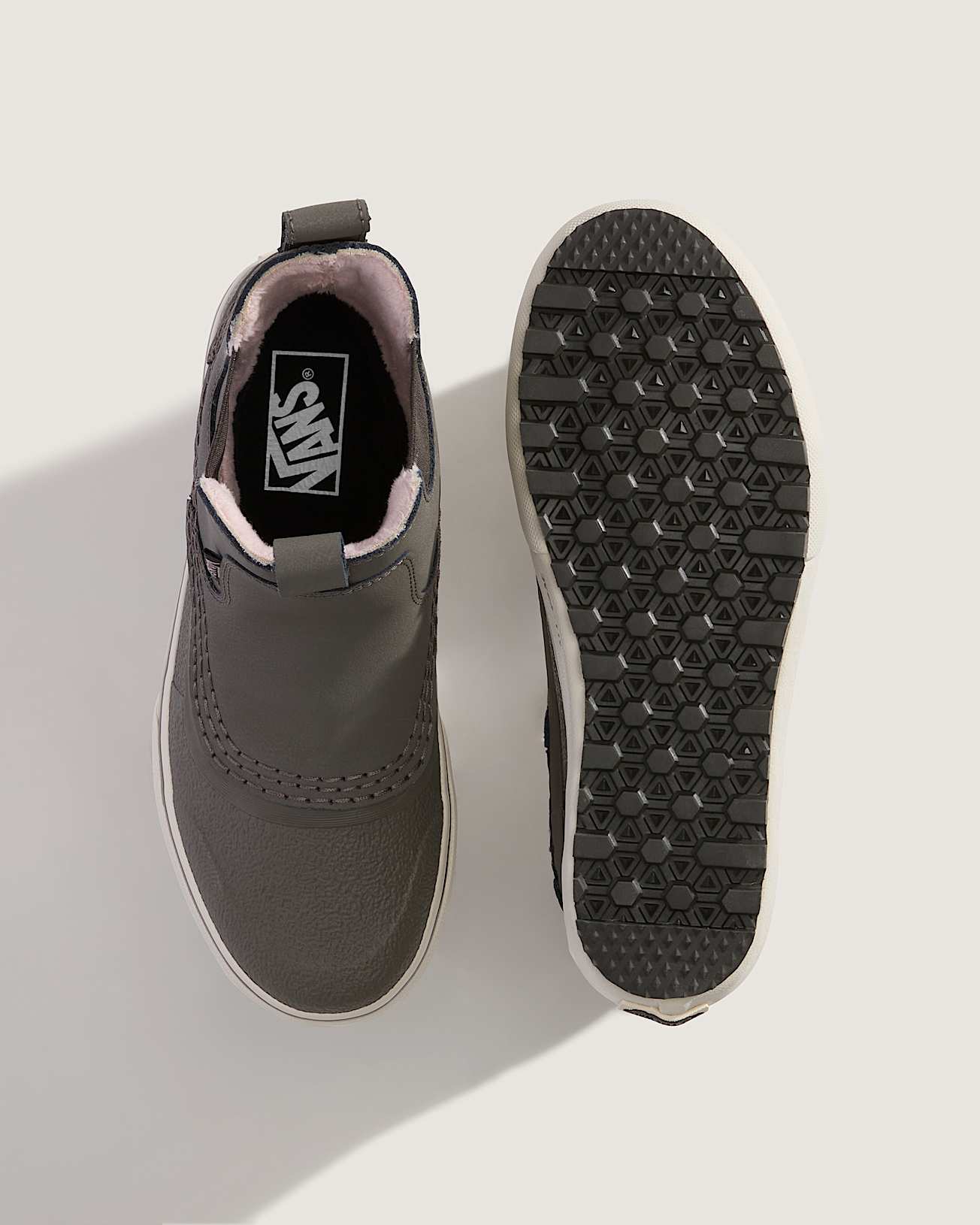 Standard Mid Chelsea Waterproof Stiefel VANS Braun ALT2