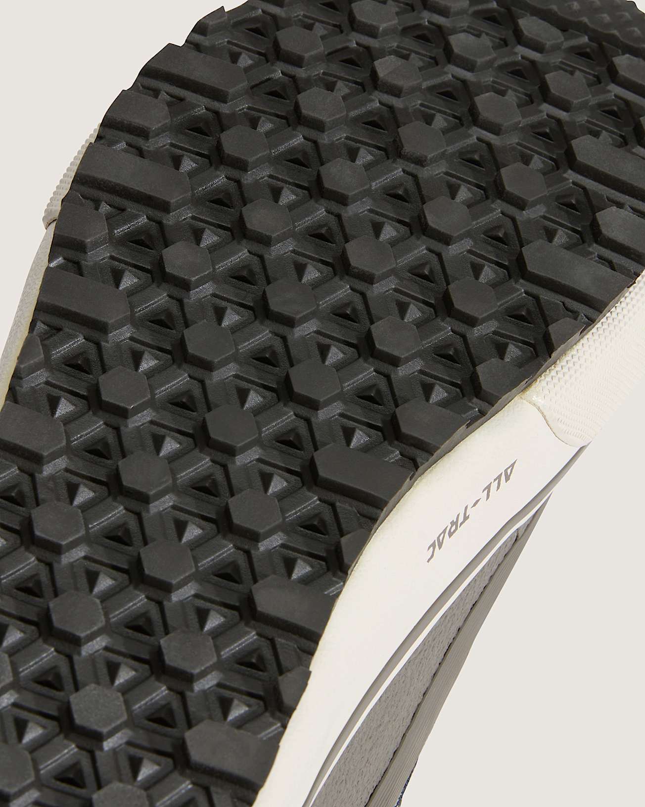 Standard Mid Chelsea Waterproof Stiefel VANS Braun ALT6