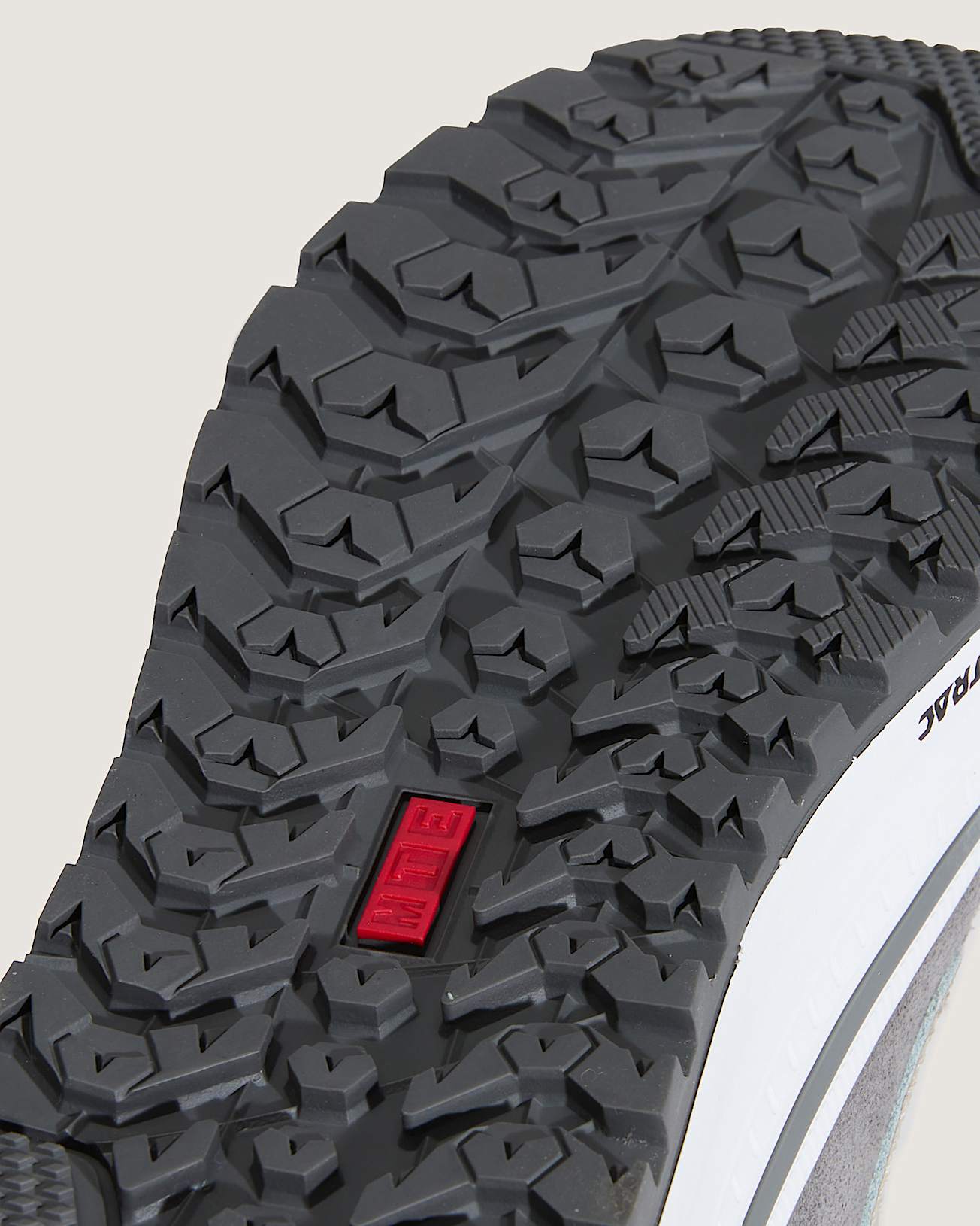 Sk8-Hi Waterproof Insulated Shoes - 6