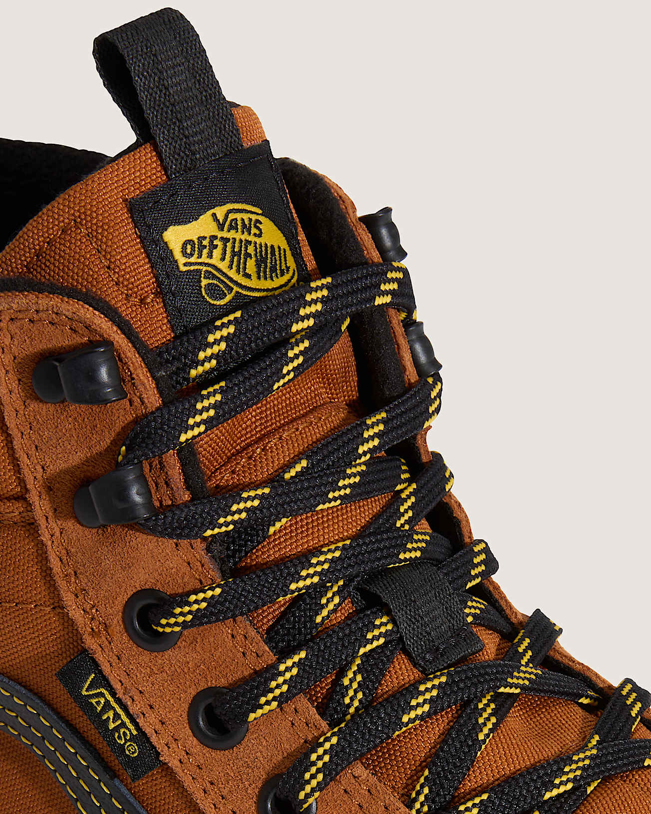 Ocieplane buty Sk8Hi Waterproof VANS PomaraczowyBrzowy ALT7