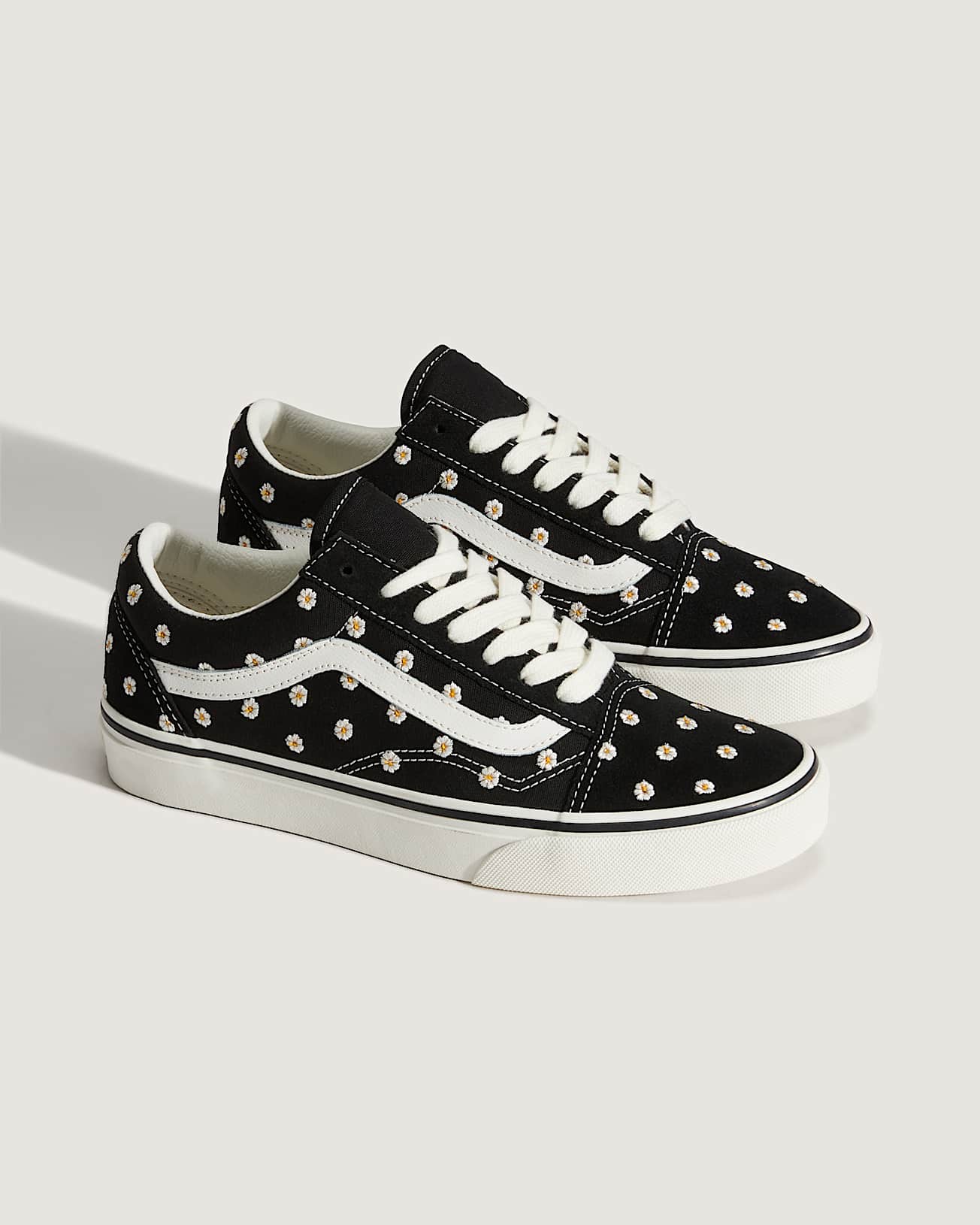 Old Skool Shoes VANS Black ALT1