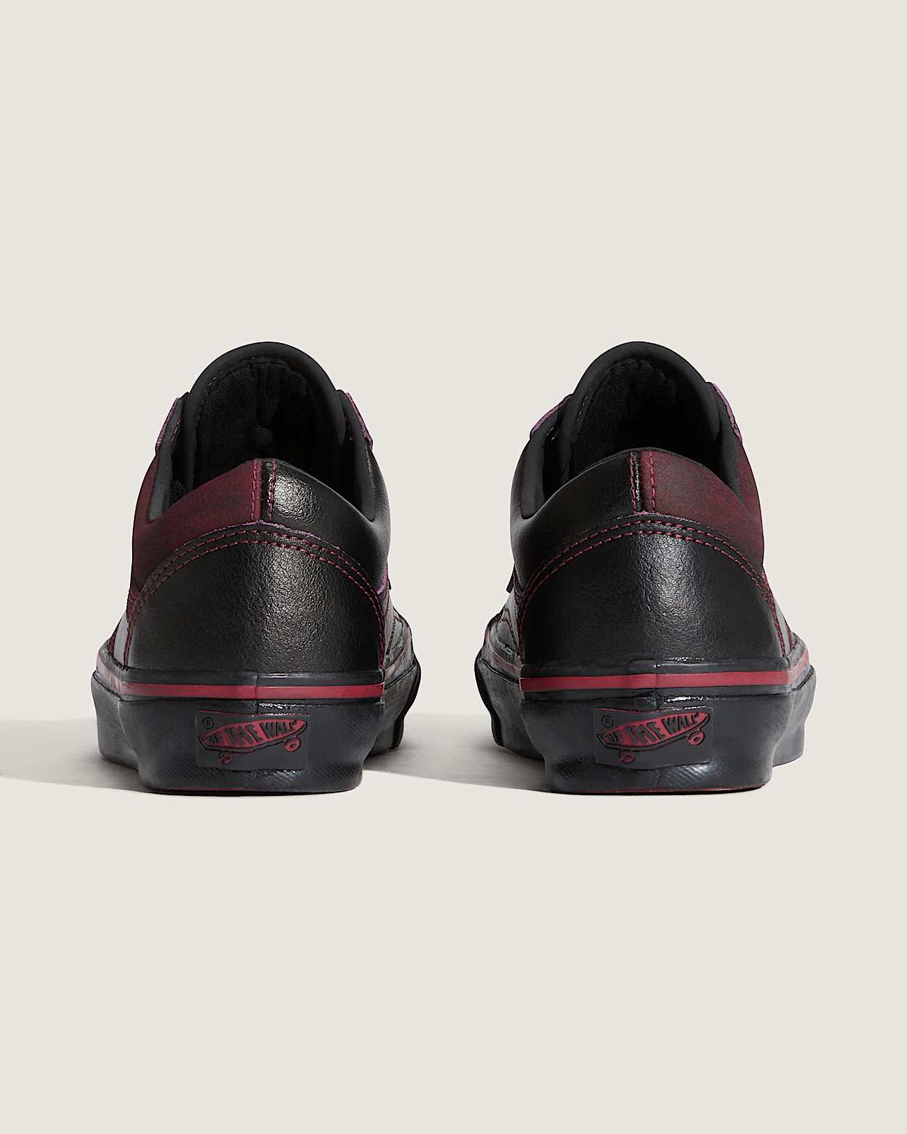 Chaussures Premium Old Skool Tania VANS Rouge ALT3