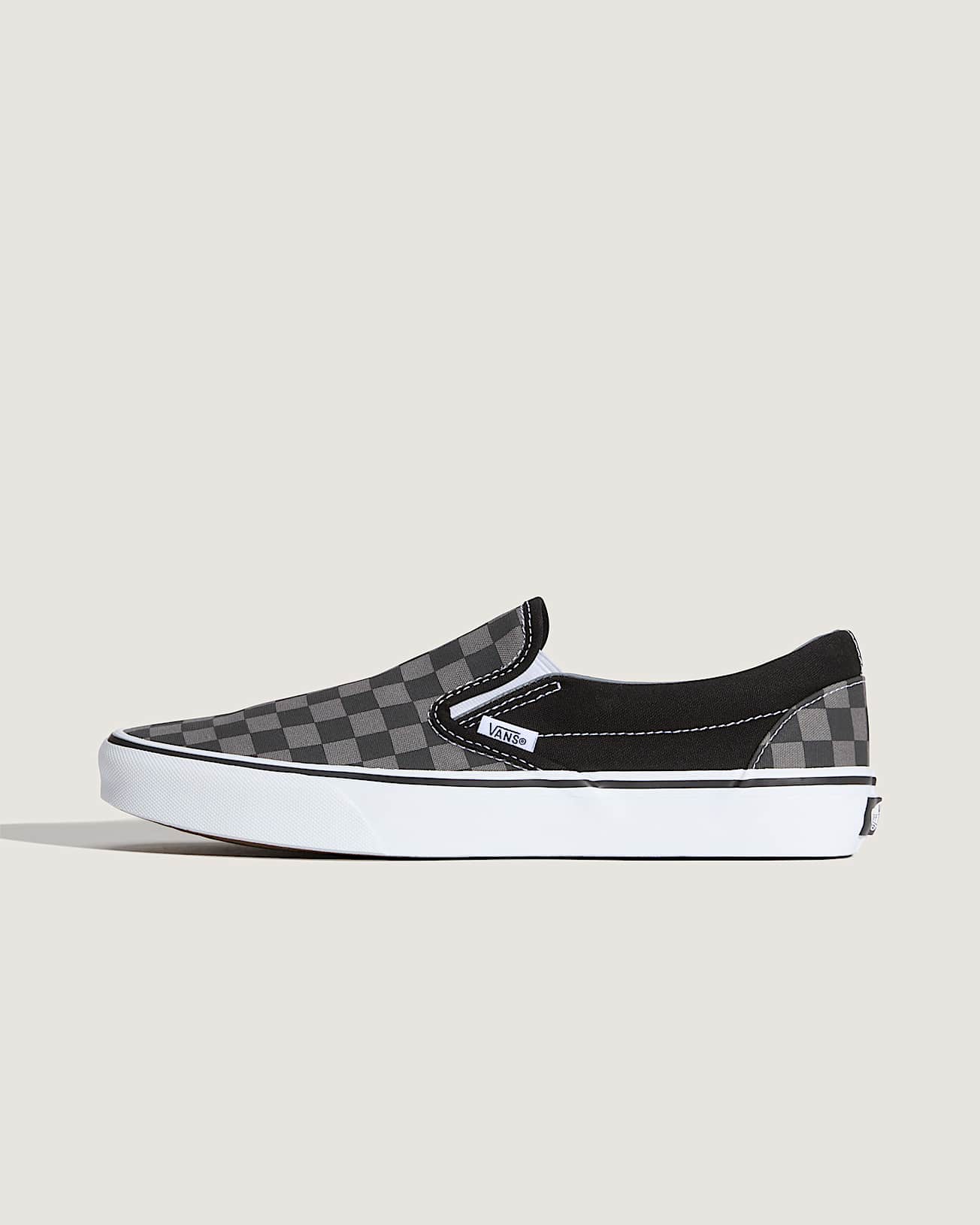 Chaussures Checkerboard Classic SlipOn VANS NoirGris HERO