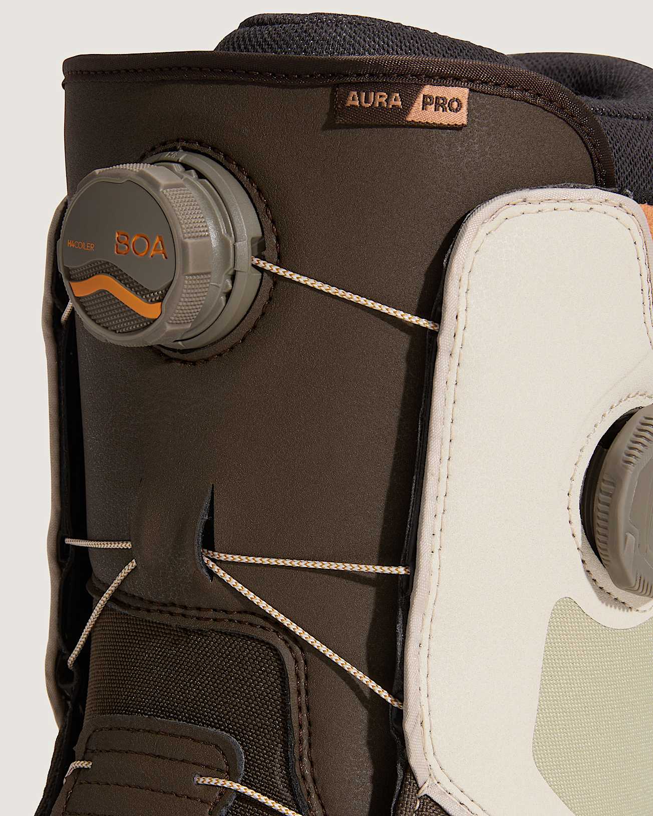 Aura Pro Snowboard Boots VANS Brown ALT7