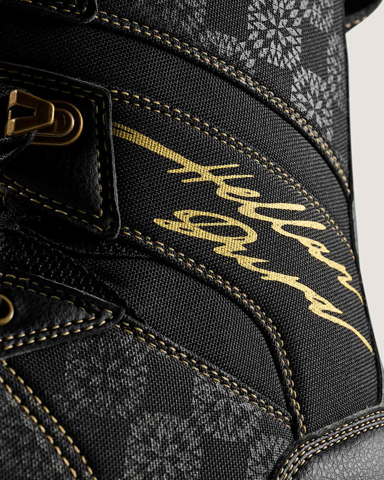 Invado Pro Snowboard Boot VANS Black ALT3