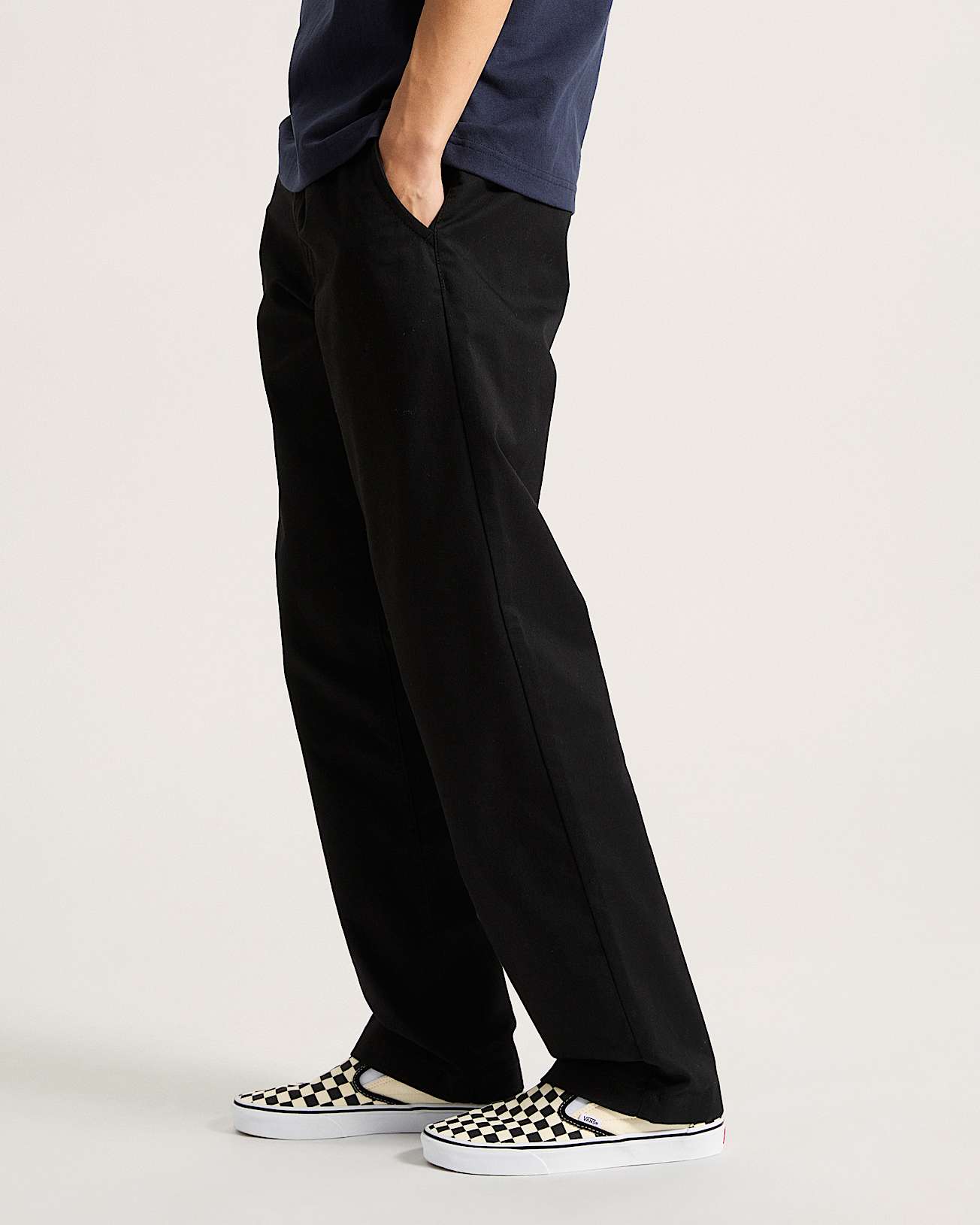 Authentic Chino Relaxed Hose VANS Schwarz ALT4