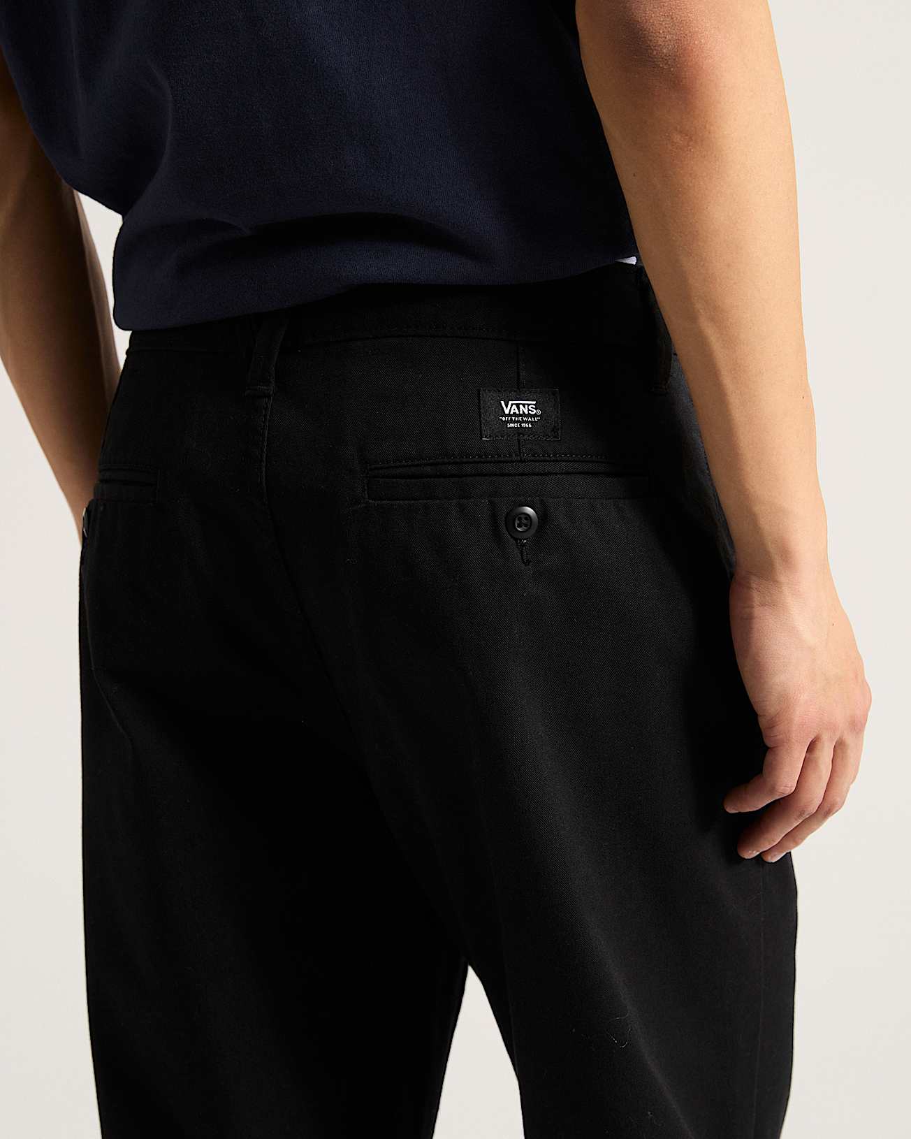 Authentic Chino Relaxed Hose VANS Schwarz ALT7