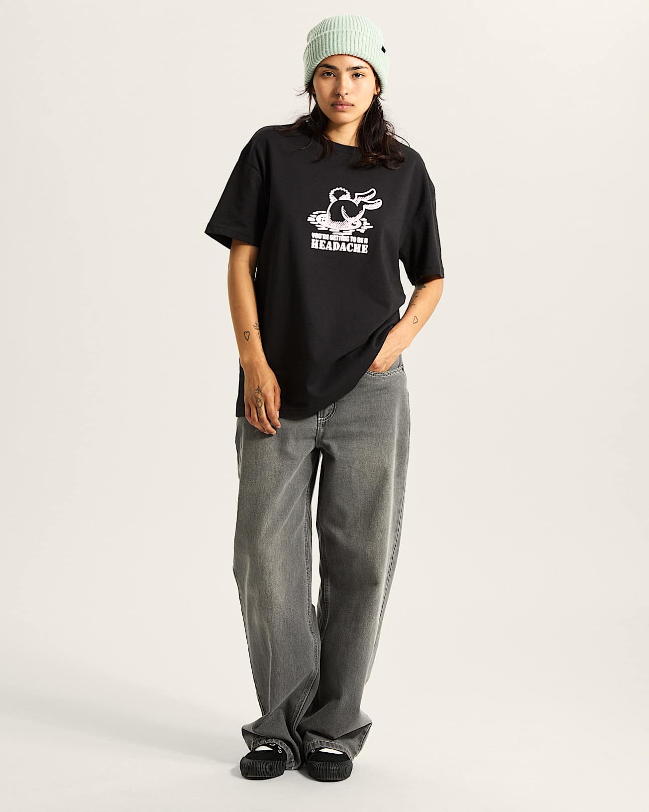 Down The Rabbit HoleTShirt VANS Schwarz ALT4