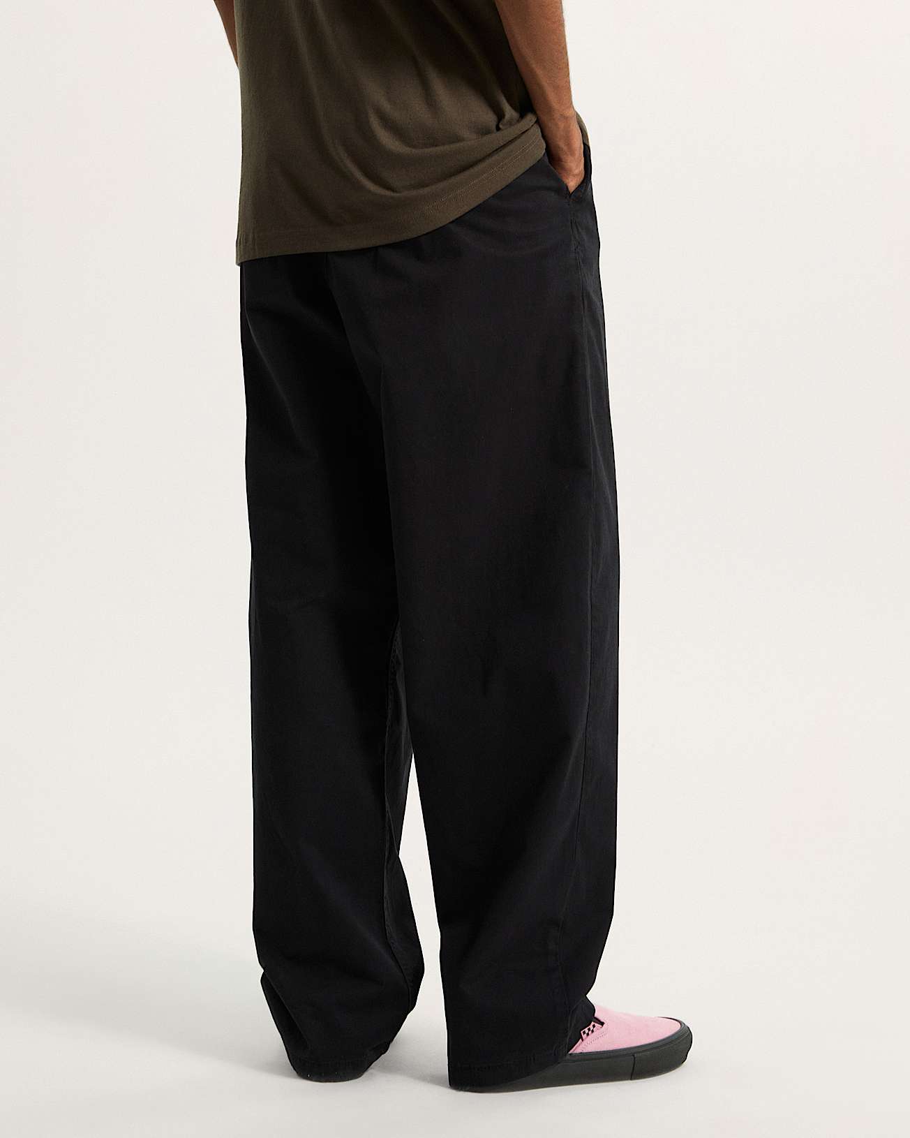 Schmal zulaufende Range BaggyHose VANS Schwarz ALT4