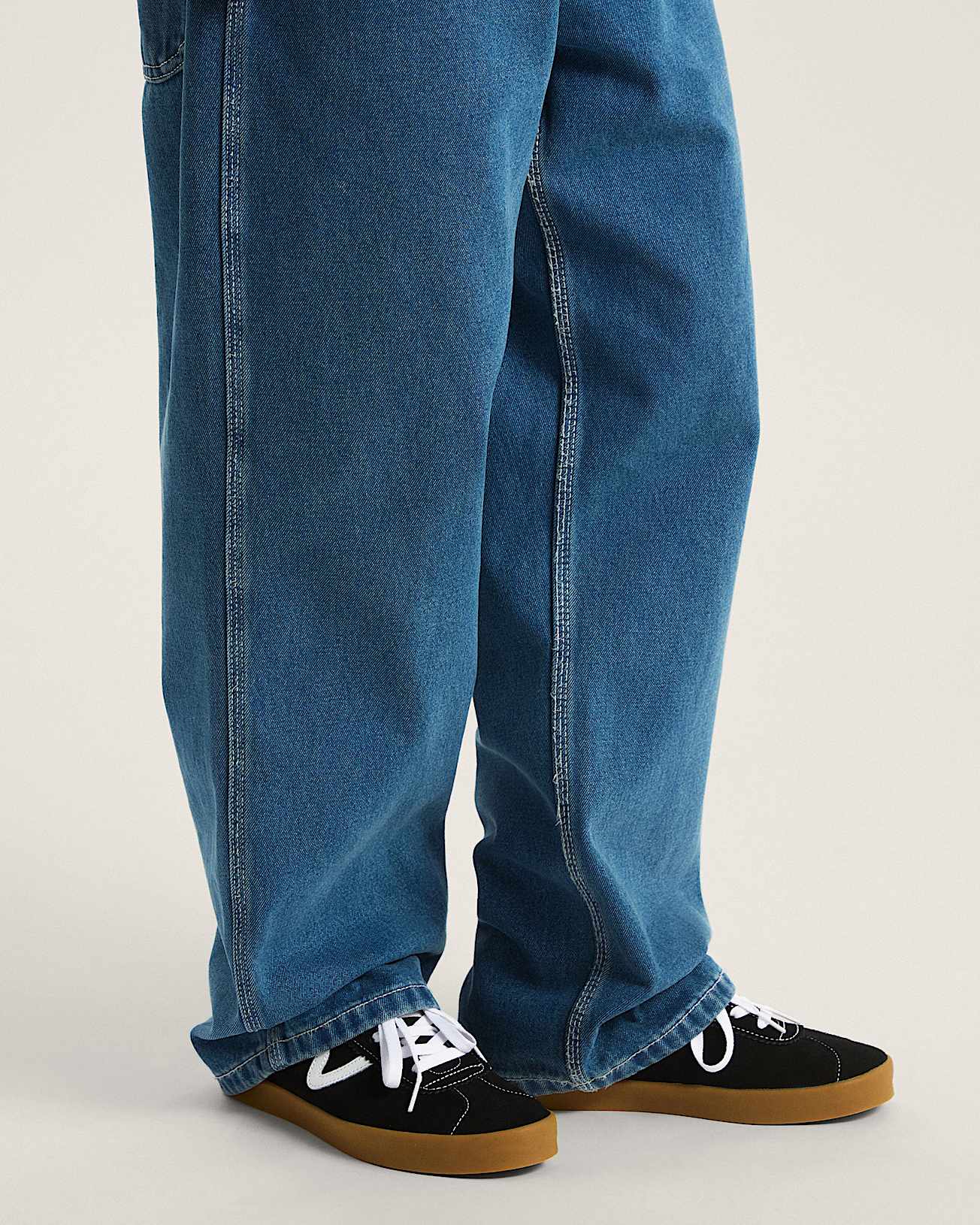 Sport Low Shoes VANS Black ALT4