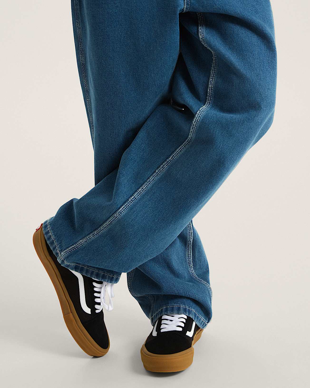 Skate Old Skool Shoes VANS Black ALT4