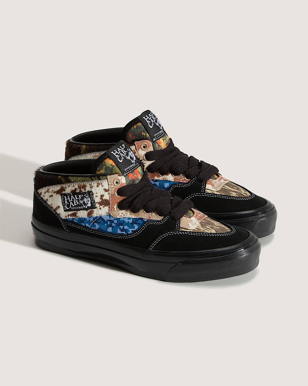 Scarpe Premium Half Cab OTW x Motherlan VANS Nero ALT1