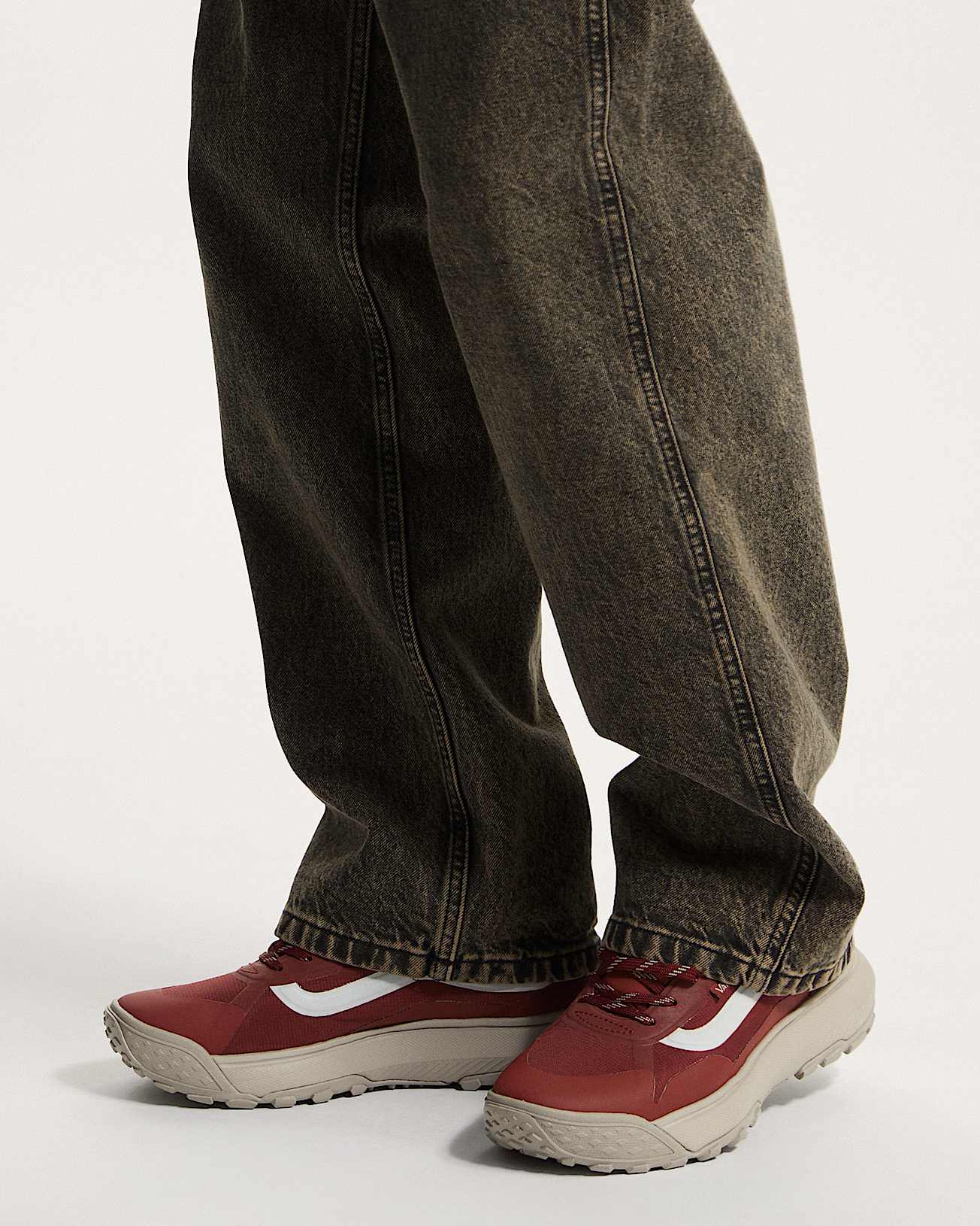 Crosspath Shoes VANS Red ALT4