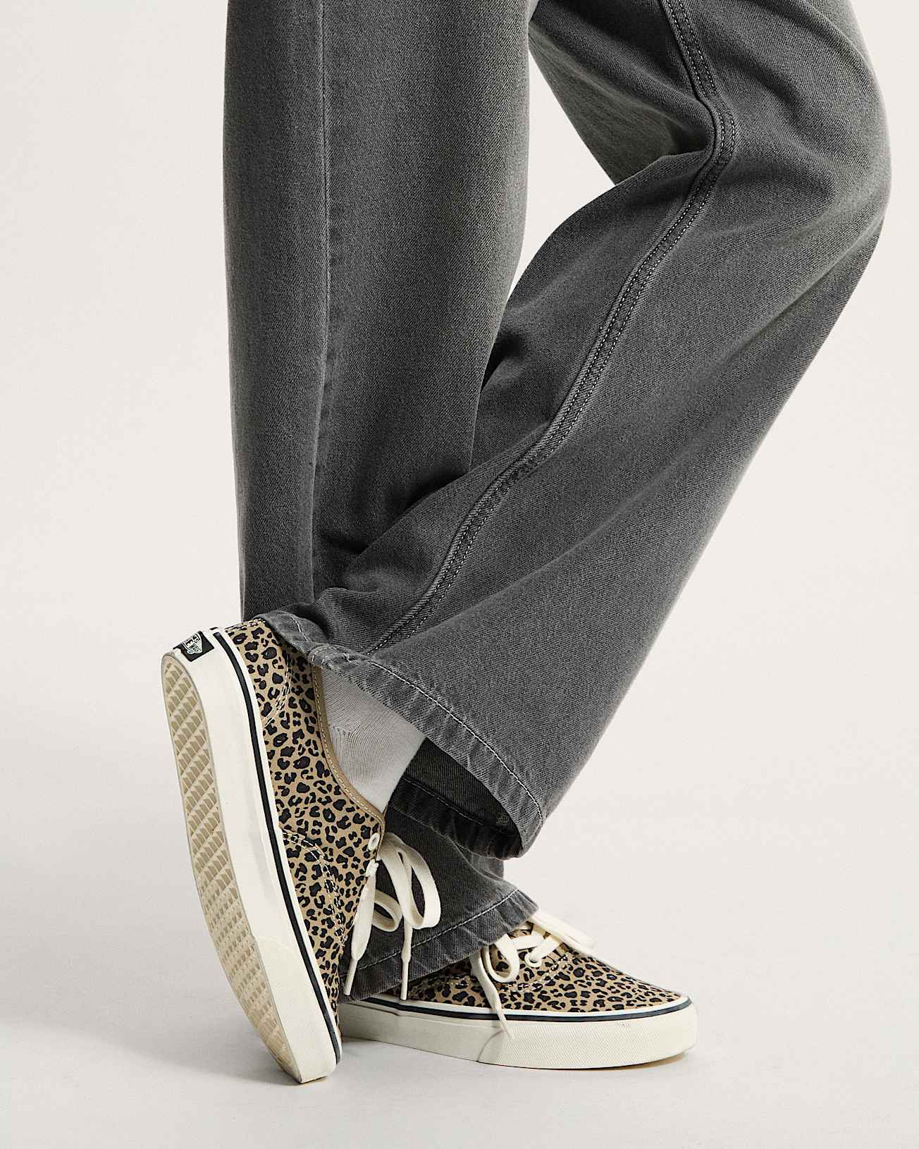 Authentic Schuhe VANS Schwarz ALT4