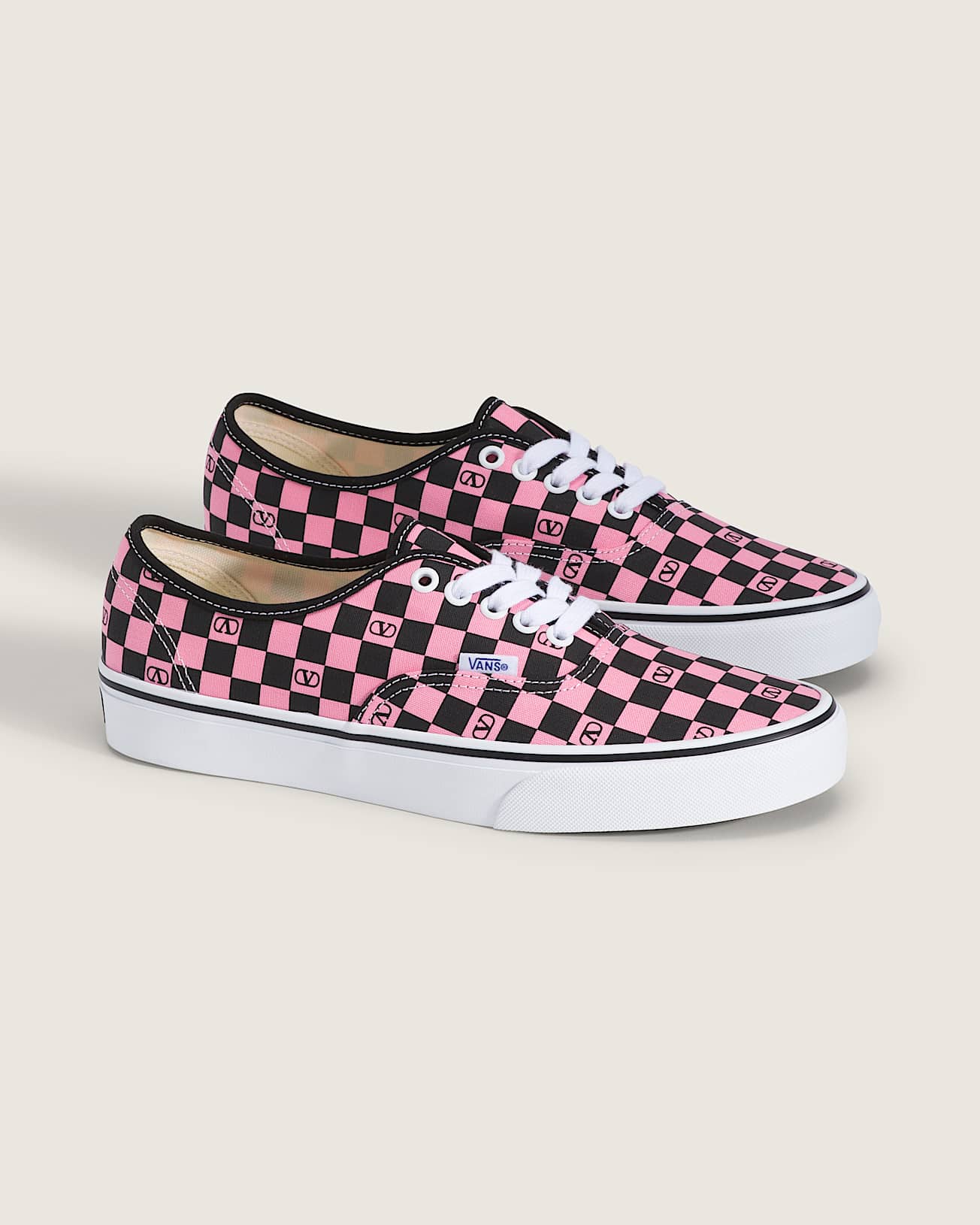 Valentino Garavani en Vans Authentic Checkerboard VANS Roze ALT2