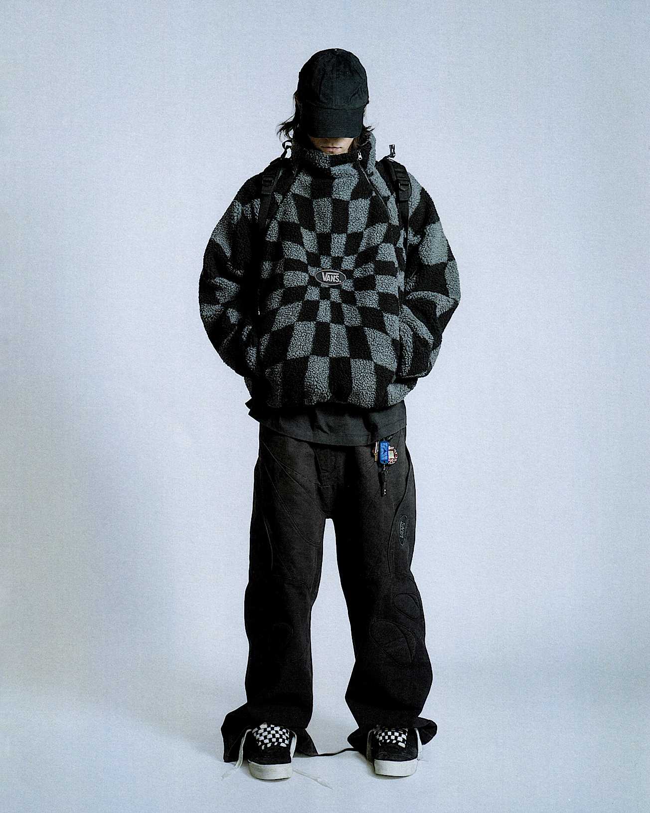 Act Of Disagreement Relief Fleece VANS Grey ALT3