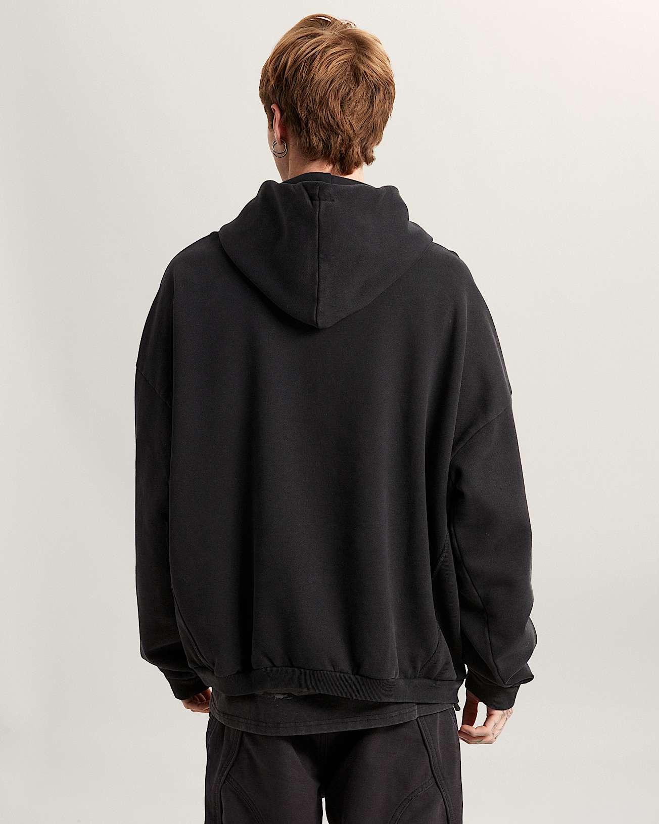 Act Of Disagreement Oval Logo Hoodie VANS Schwarz ALT2