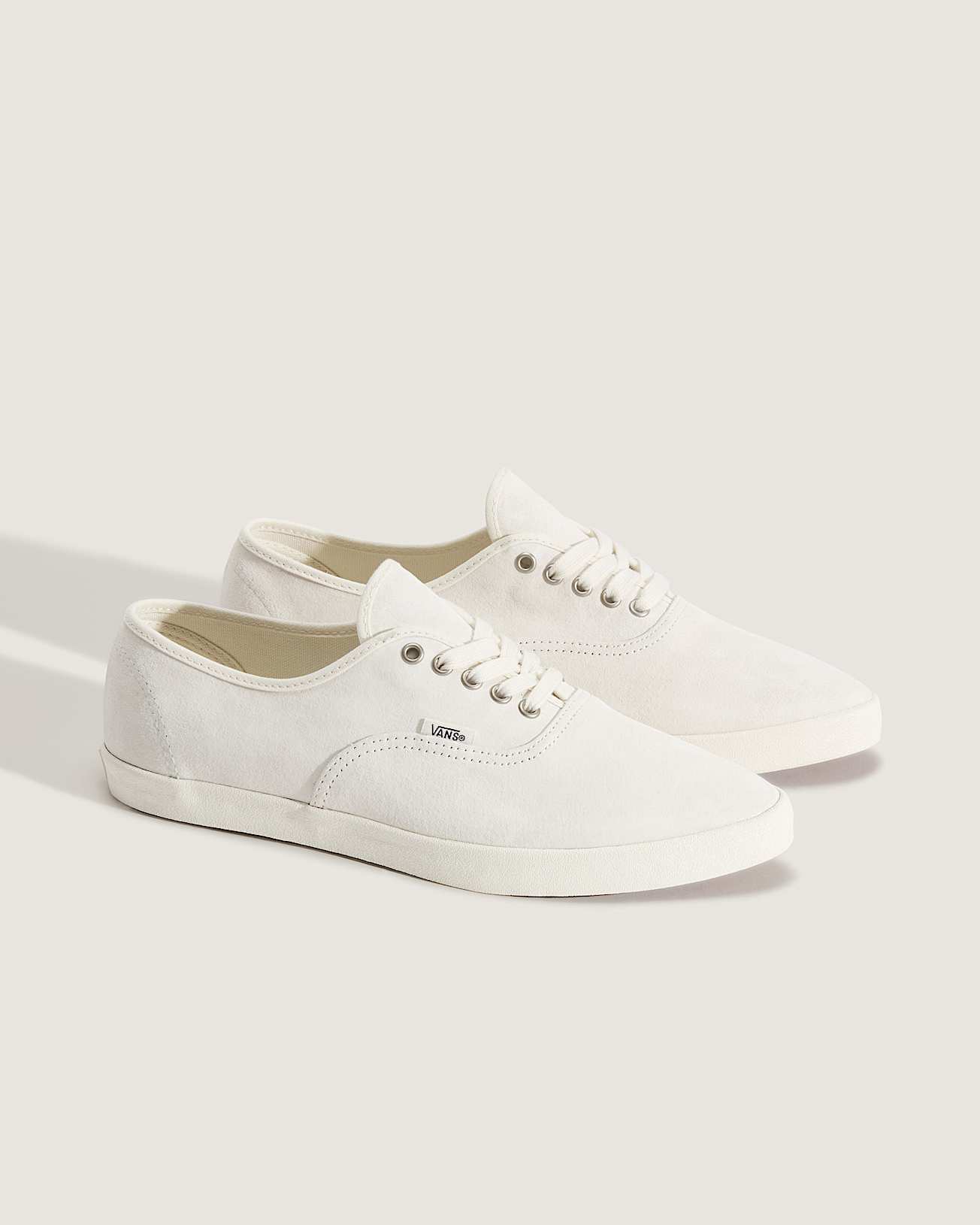 Authentic Almond Shoes VANS White ALT1