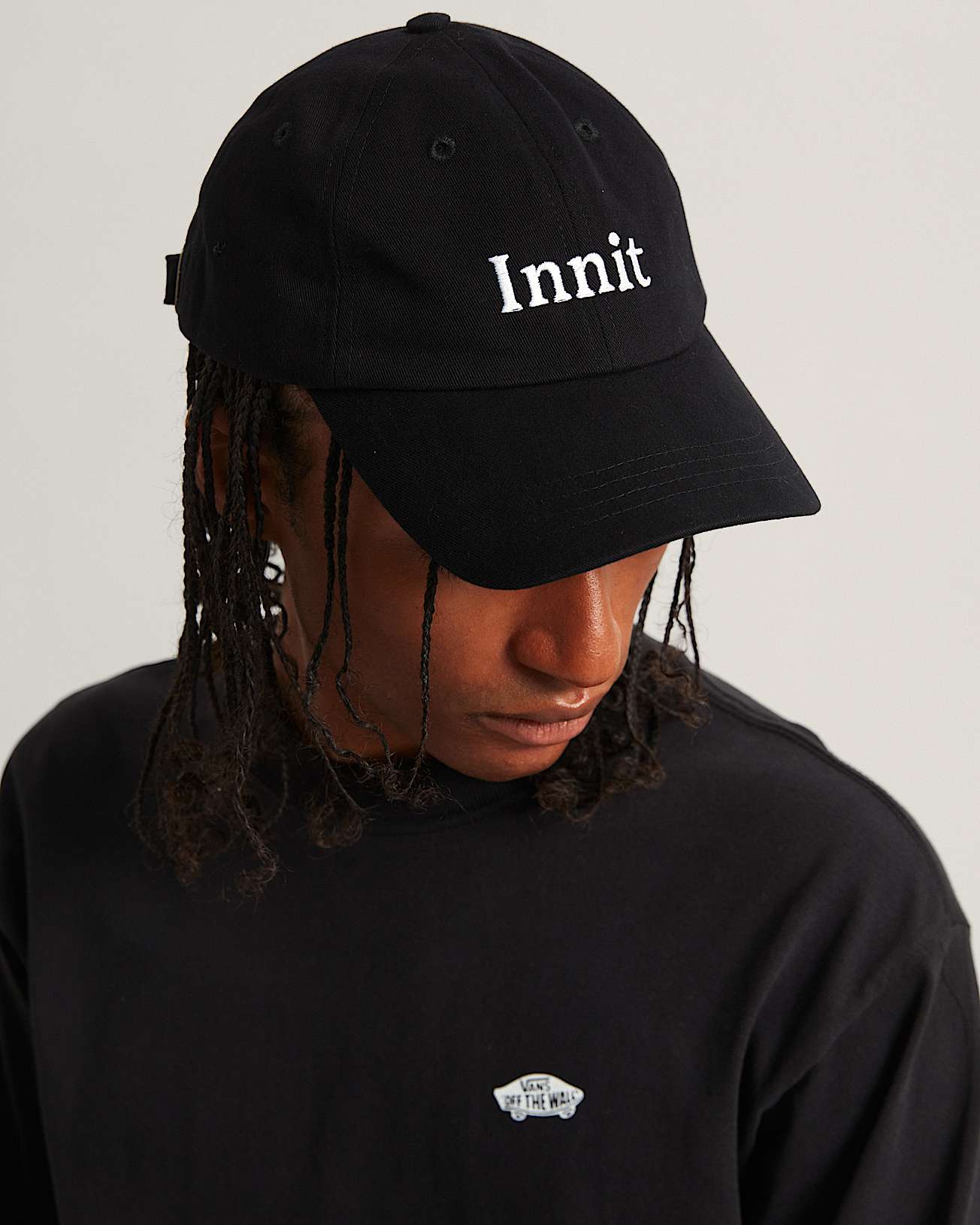 Innit Curved Bill Jockey Hat VANS Black ALT3