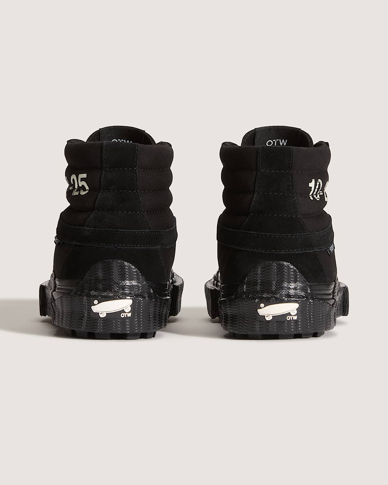 OTW by Vans X WTAPS X OAMC Sk8Hi GL Lug VANS Noir ALT3