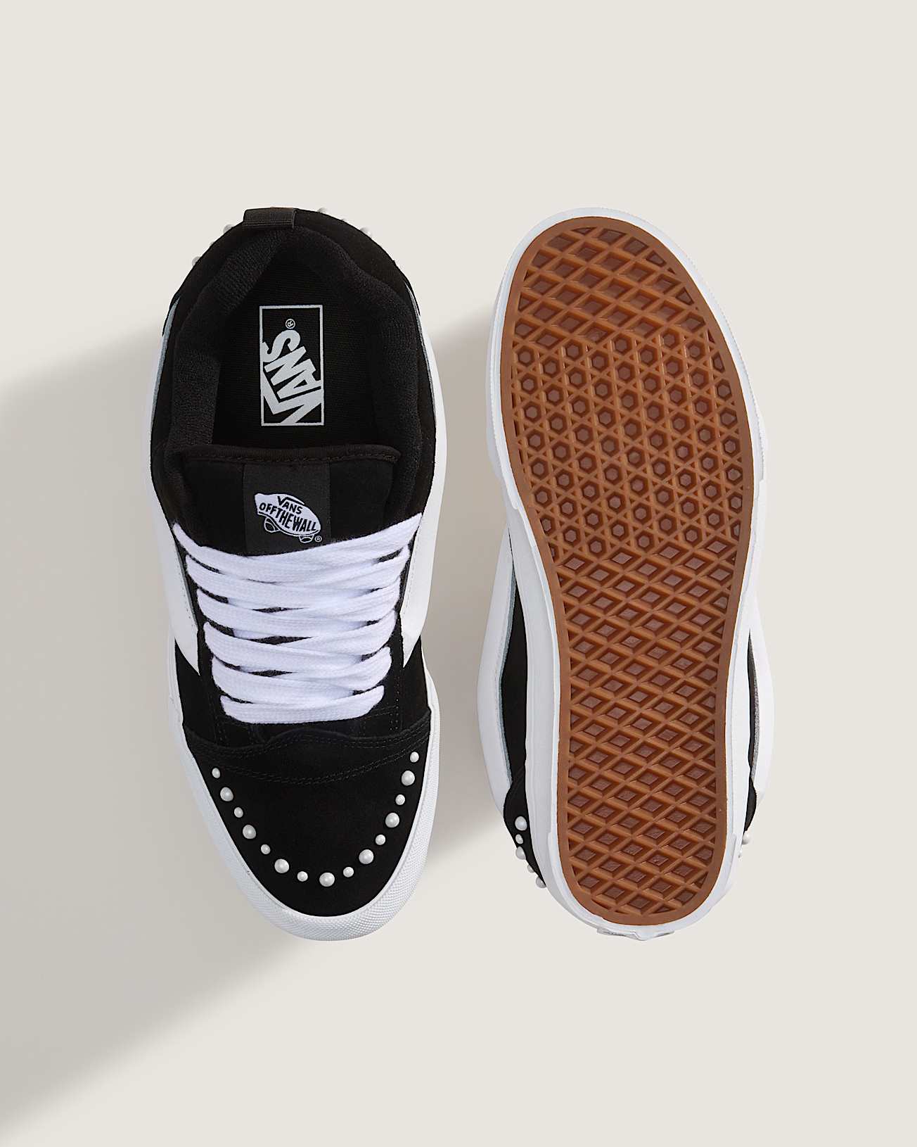 Knu Skool Shoes VANS Black ALT2