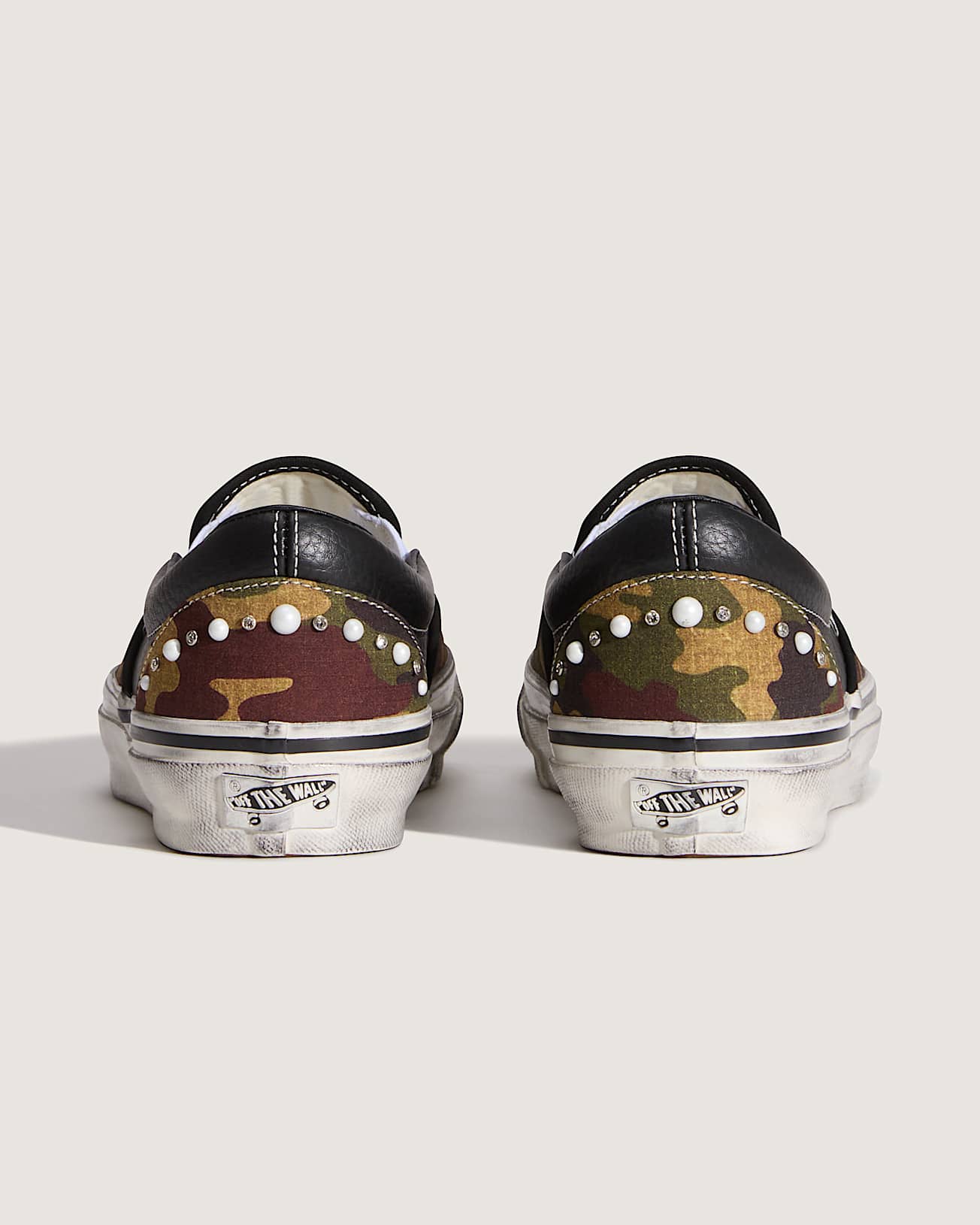 Premium Classic SlipOn Shoes VANS Black ALT3