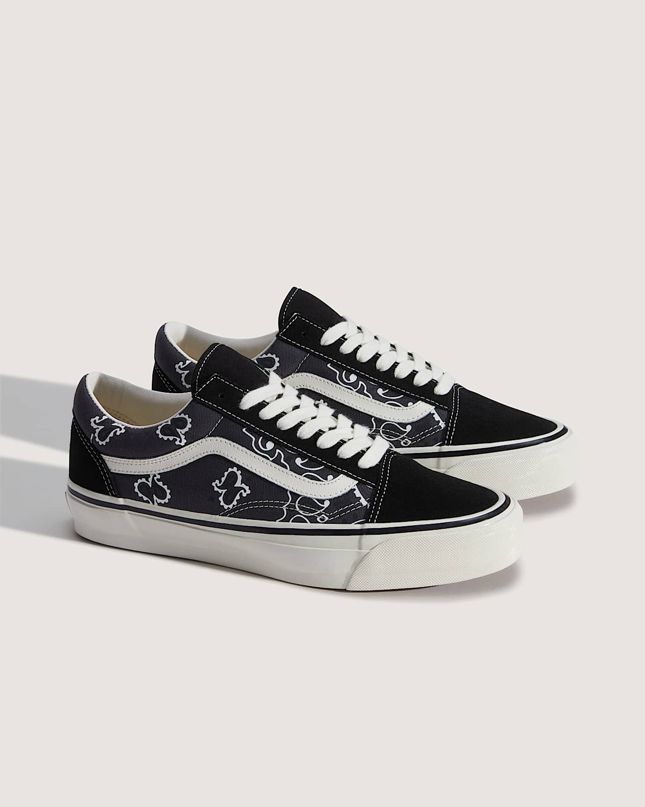Chaussures Premium Old Skool VANS Noir ALT1