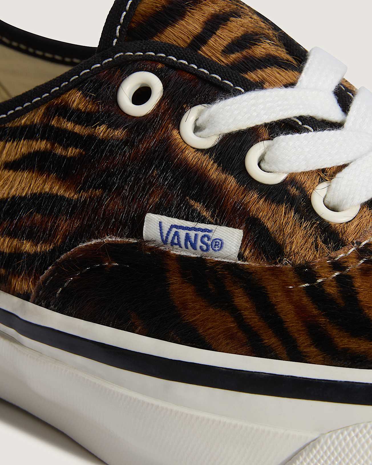 Premium Authentic Shoes VANS Black ALT6