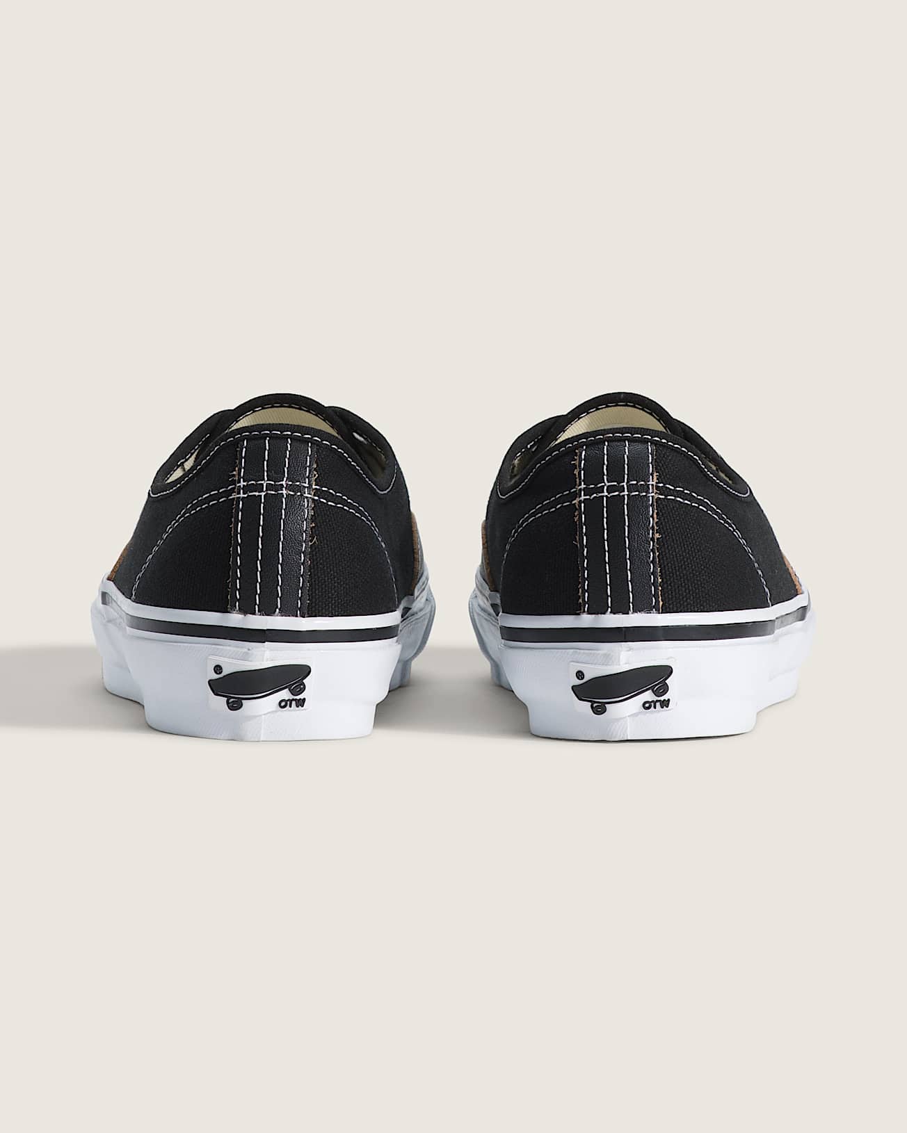 OTW Authentic 44 Siped Vibram VANS Schwarz ALT3