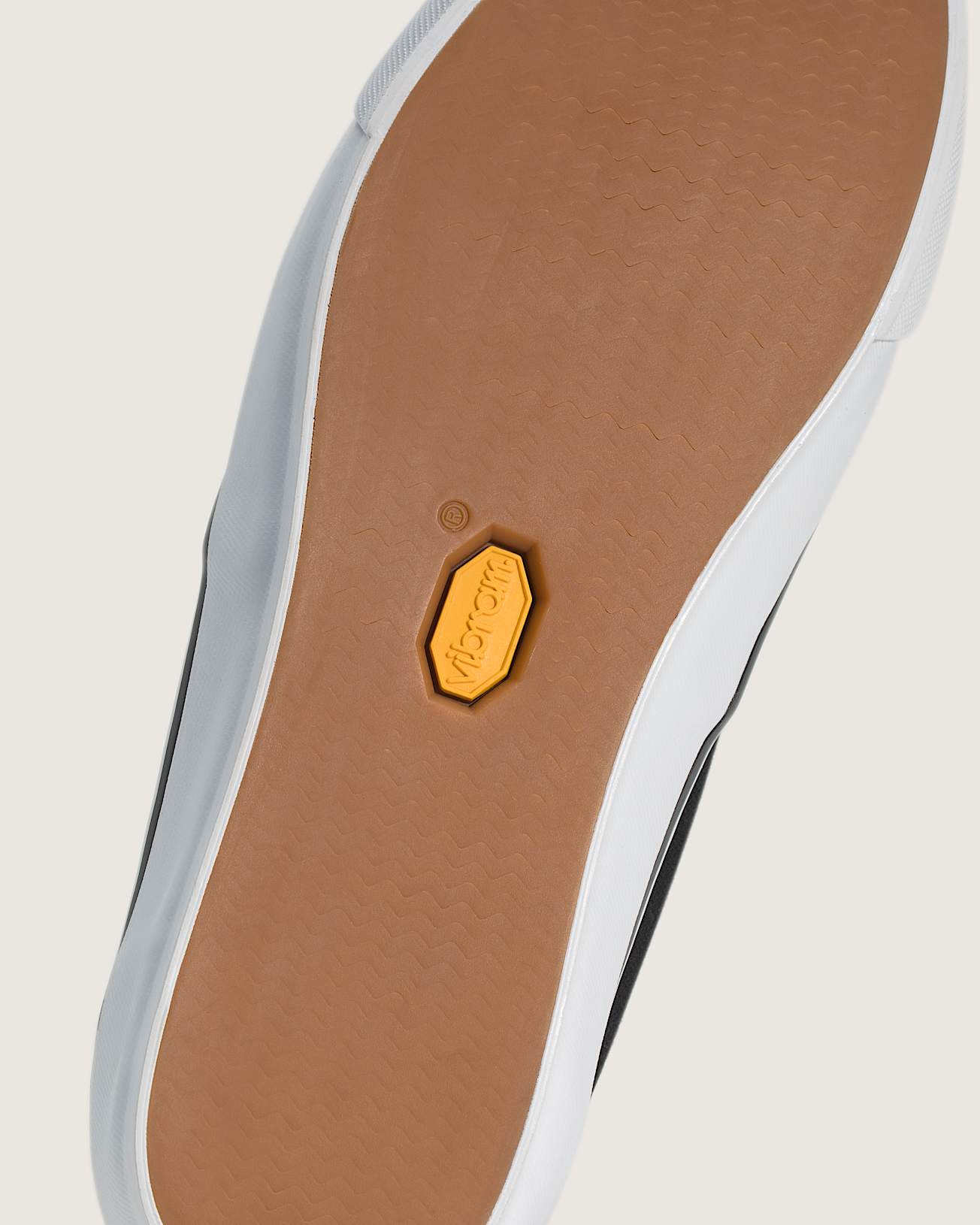 OTW Authentic 44 Siped Vibram VANS Schwarz ALT4