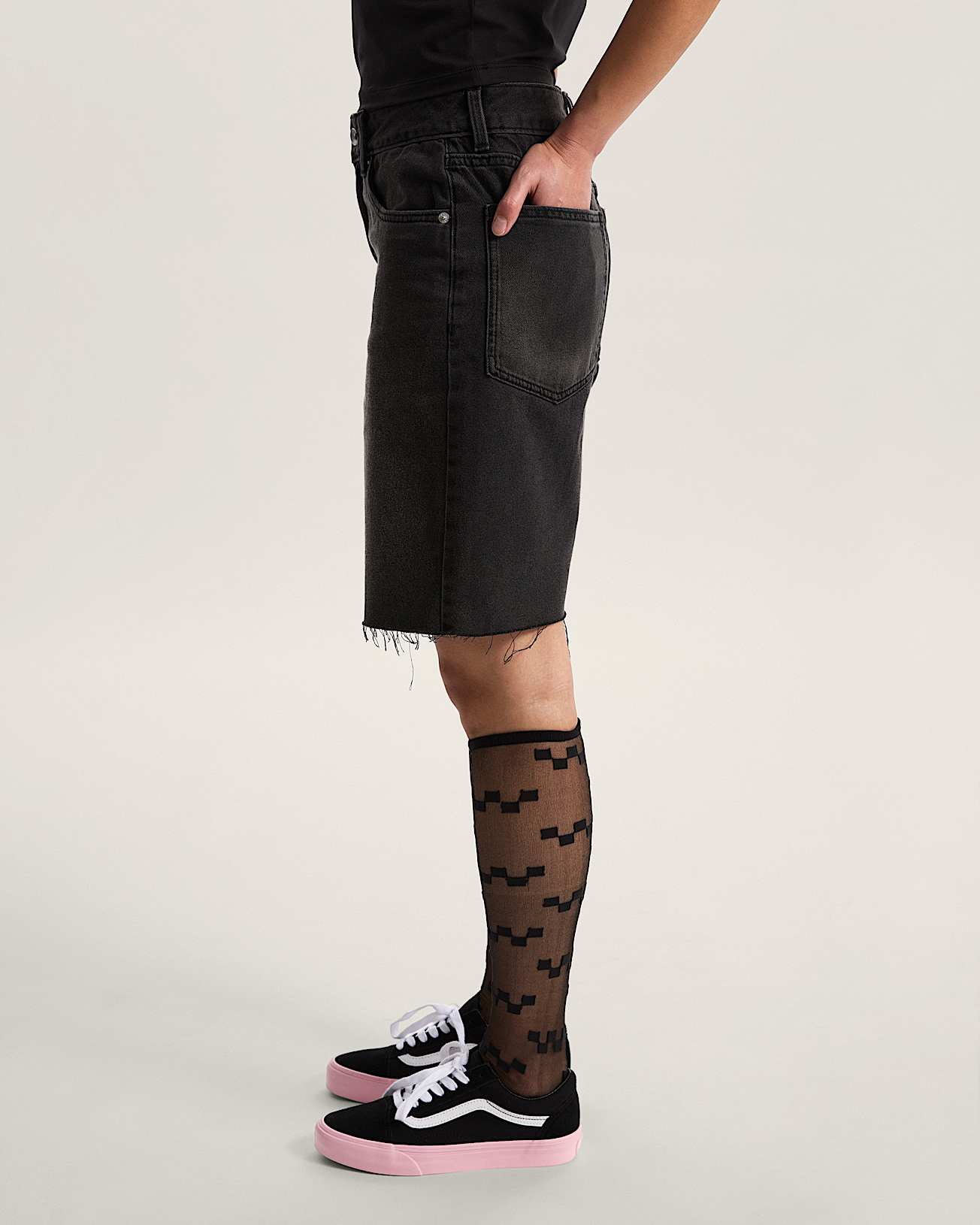 Szorty Sirelle CutOff VANS Czarny ALT4