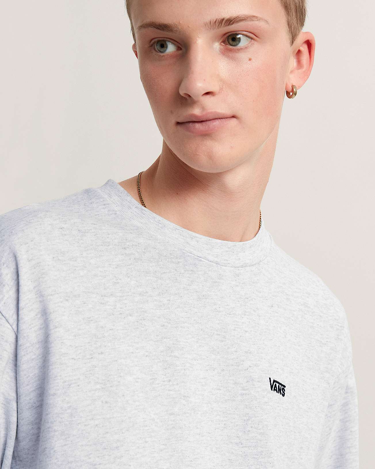 Left Chest Logo II TShirt VANS Grau ALT5