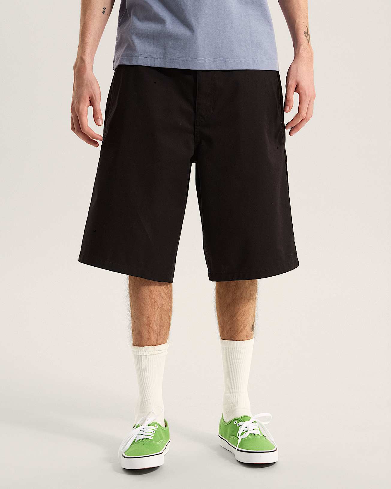 Authentic Loose ChinoShorts VANS Schwarz ALT2