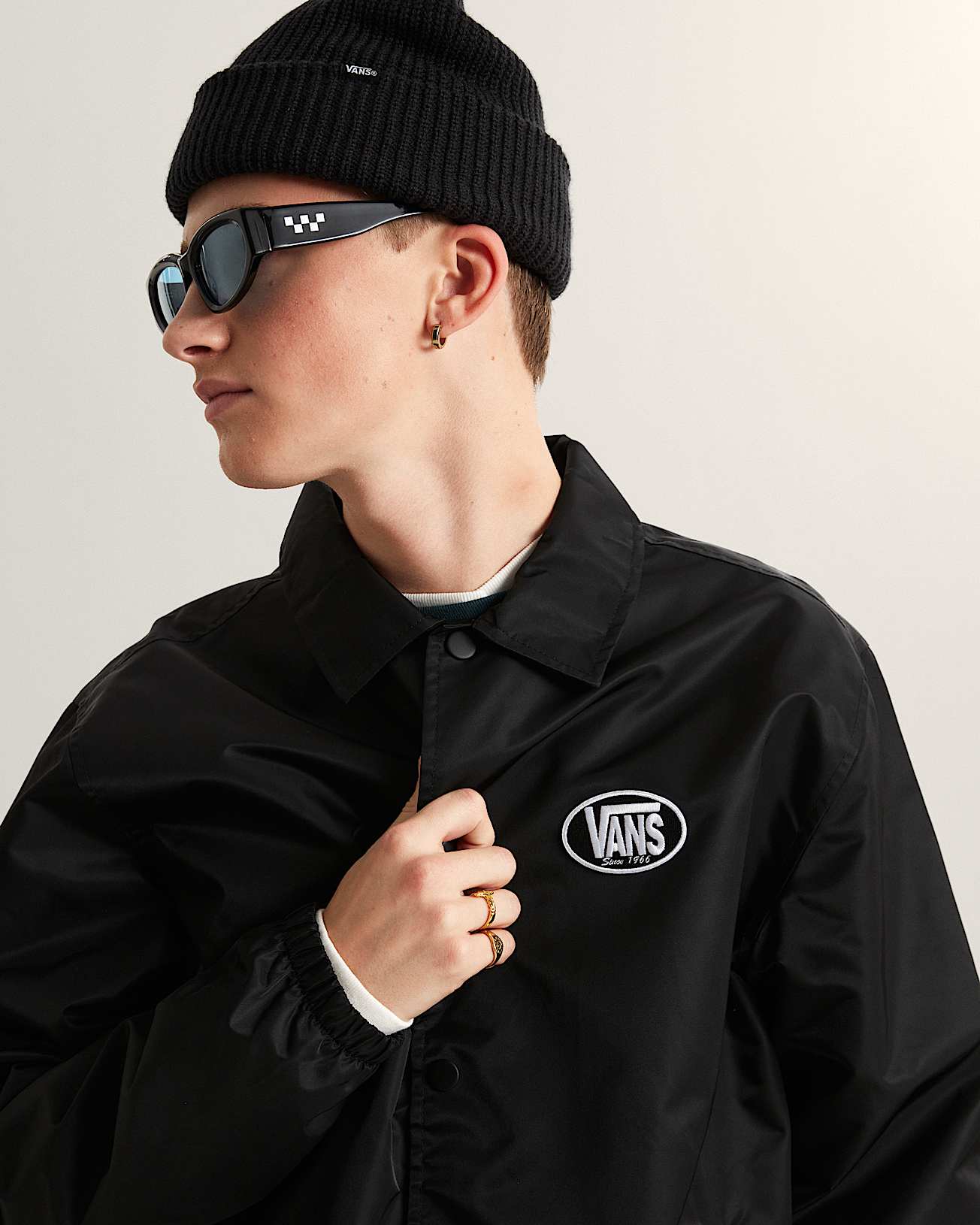 Torrey Nylon CoachJacke VANS Schwarz ALT6