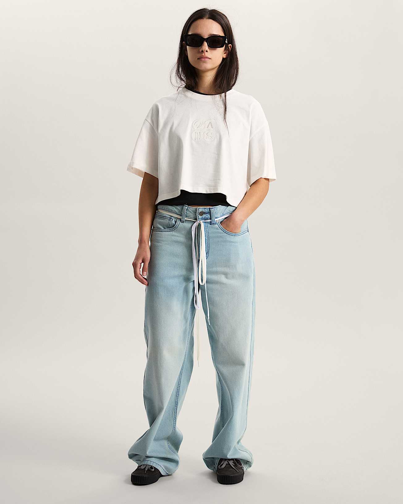 ELLIPSE RELAX CROP SS EGRET VANS Blanco ALT4