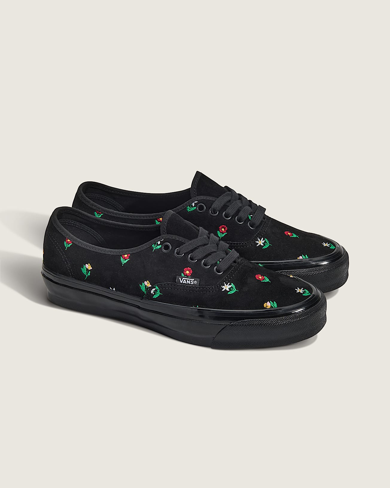 OTW Authentic 44 VANS Schwarz ALT1