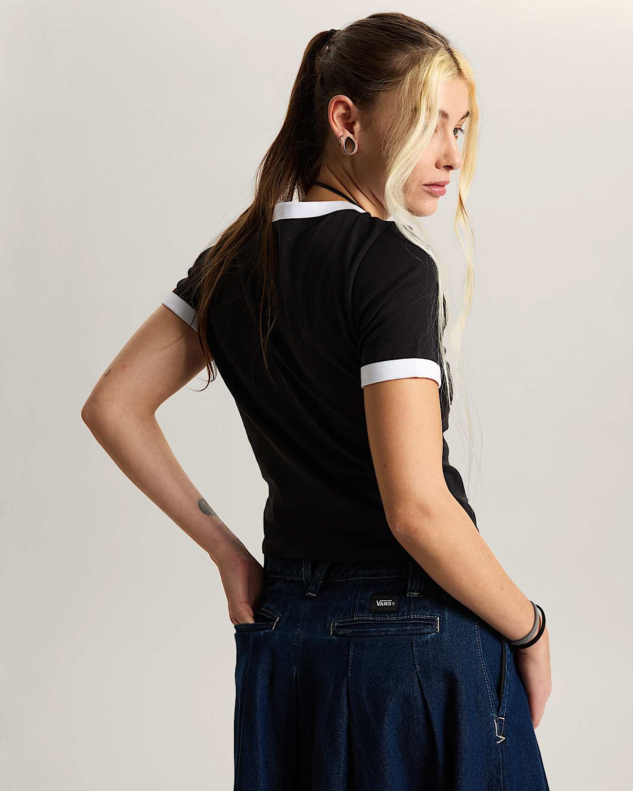 Puppy Ringer TShirt VANS Black ALT3